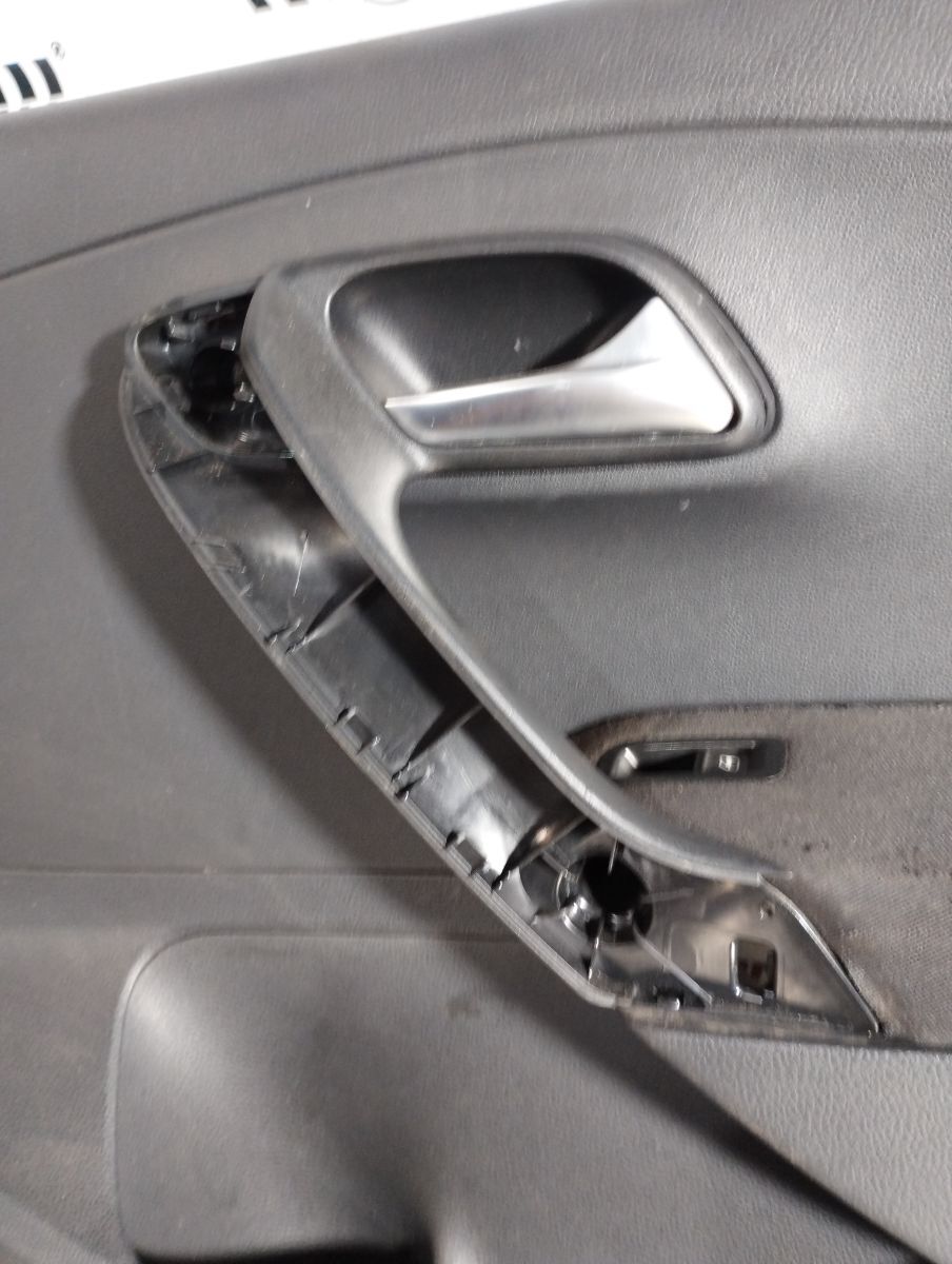 Maner interior usa dreapta fata Volkswagen Polo an 2012 