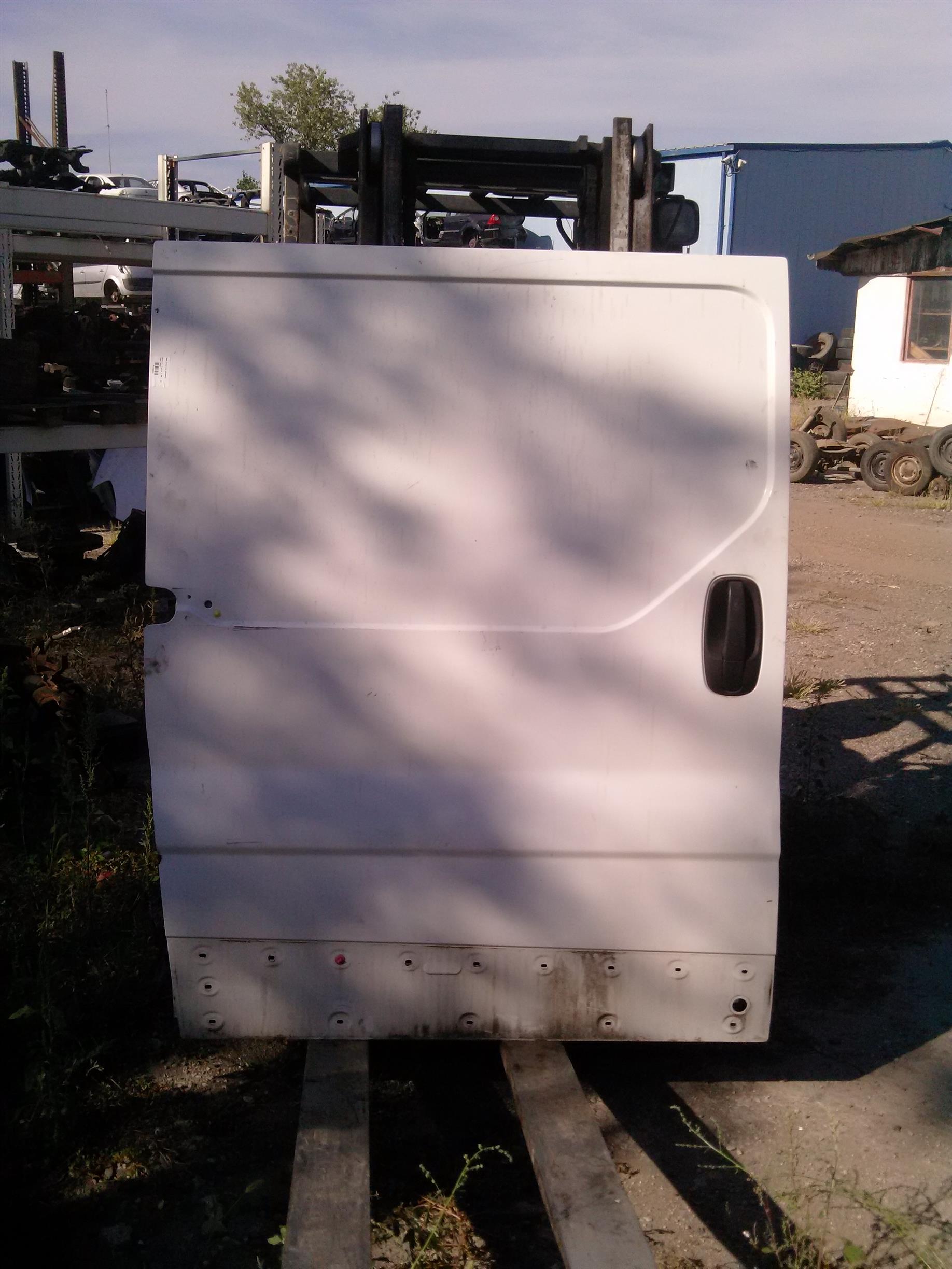 Usa laterala dreapta Renault Trafic 1,9D , an fabr 2003