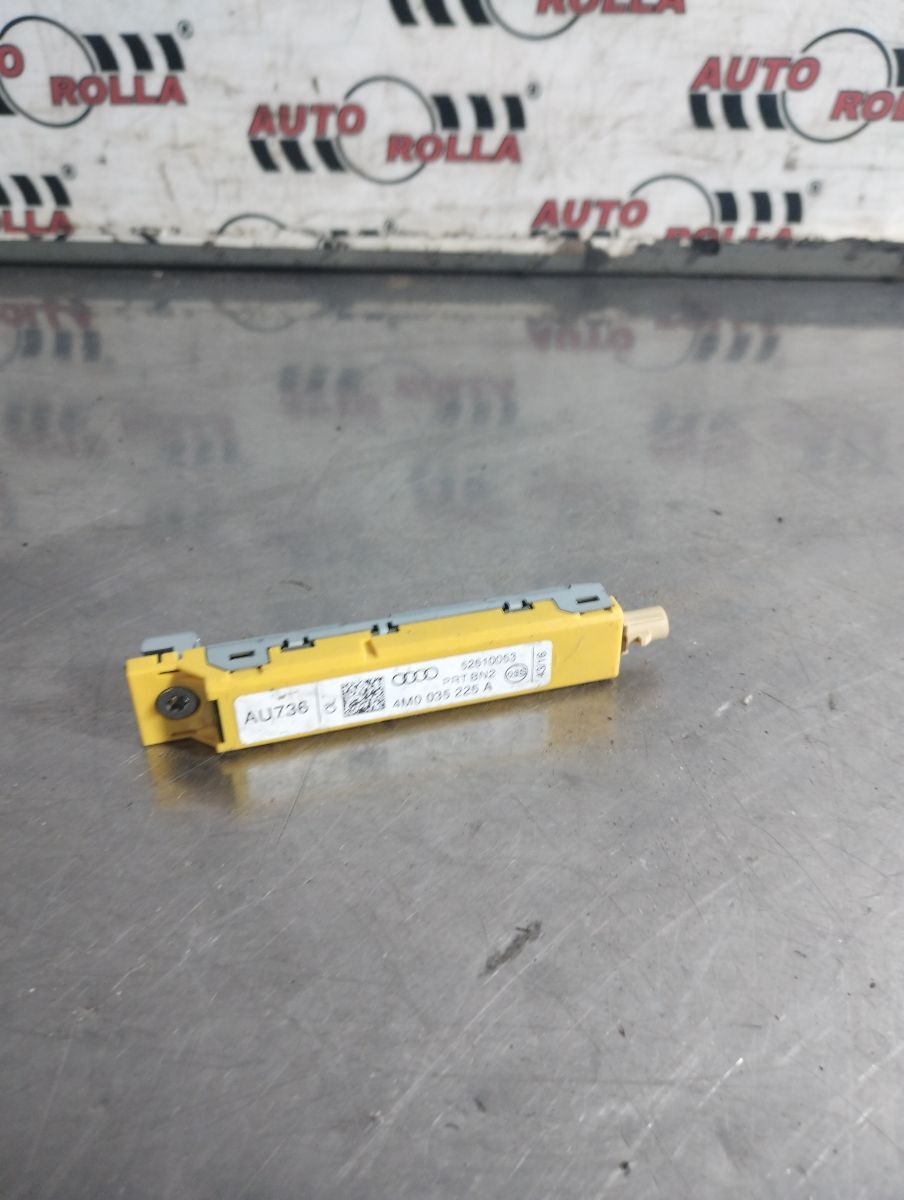 Amplificator antena stanga spate Audi Q7 an 2016 