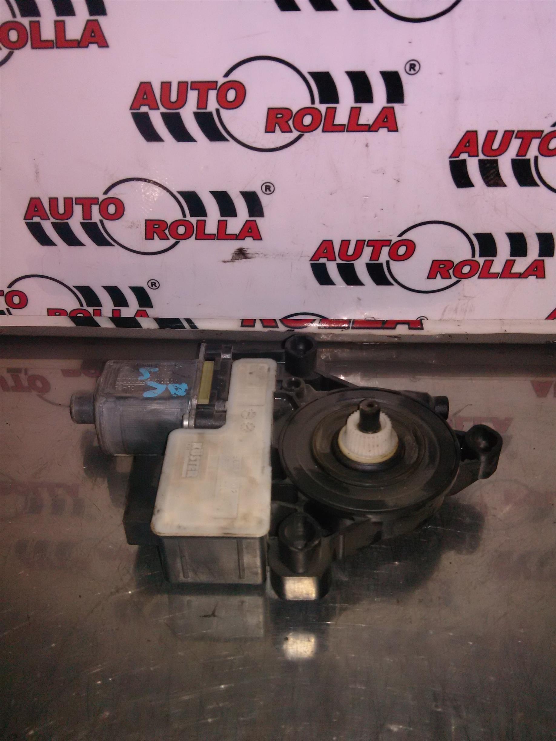 Motoras macara dreapta spate Skoda Octavia III 2.0d an 2014