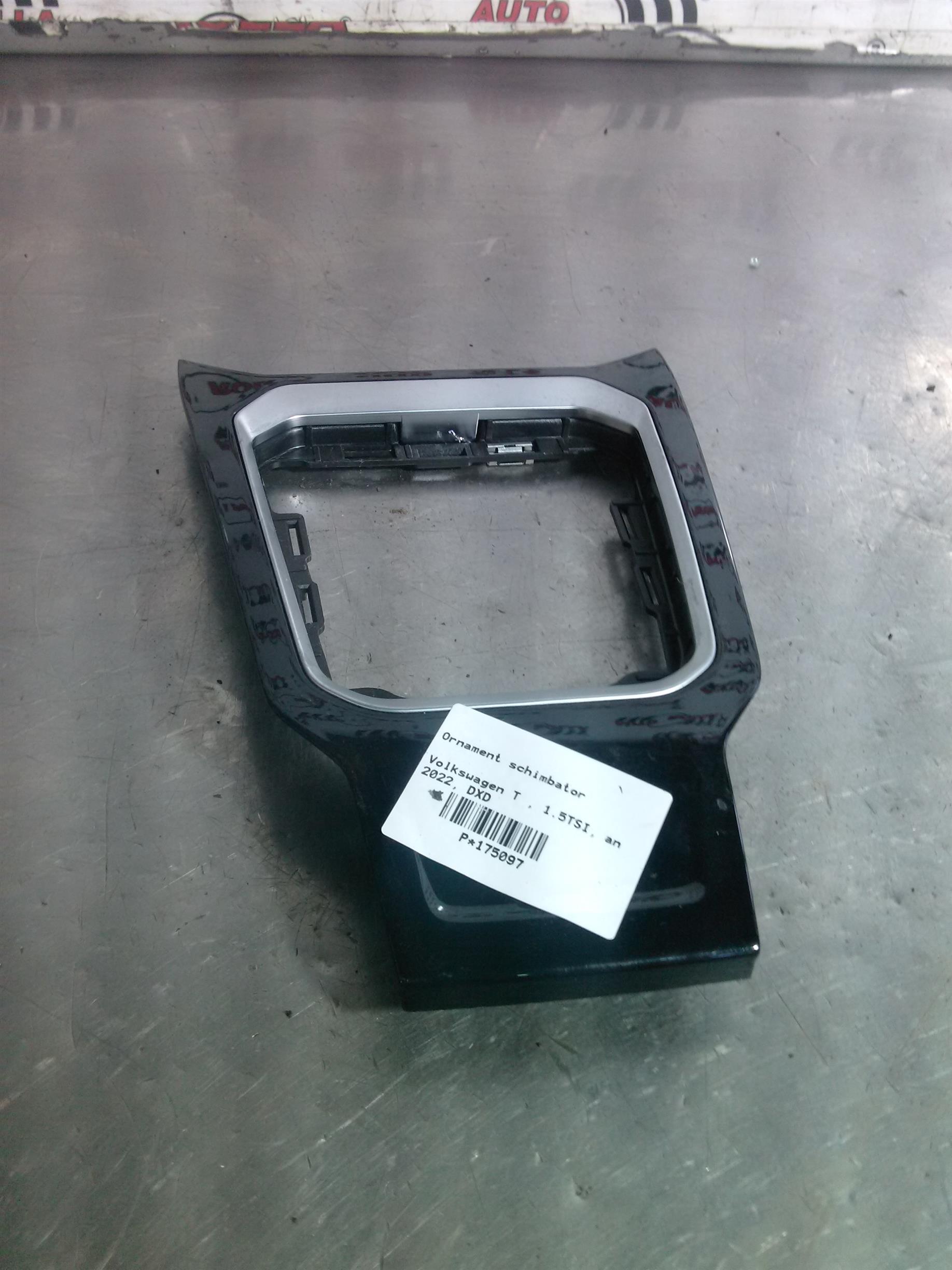 Ornament schimbator Volkswagen T , 1.5TSI, an 2022, DXD