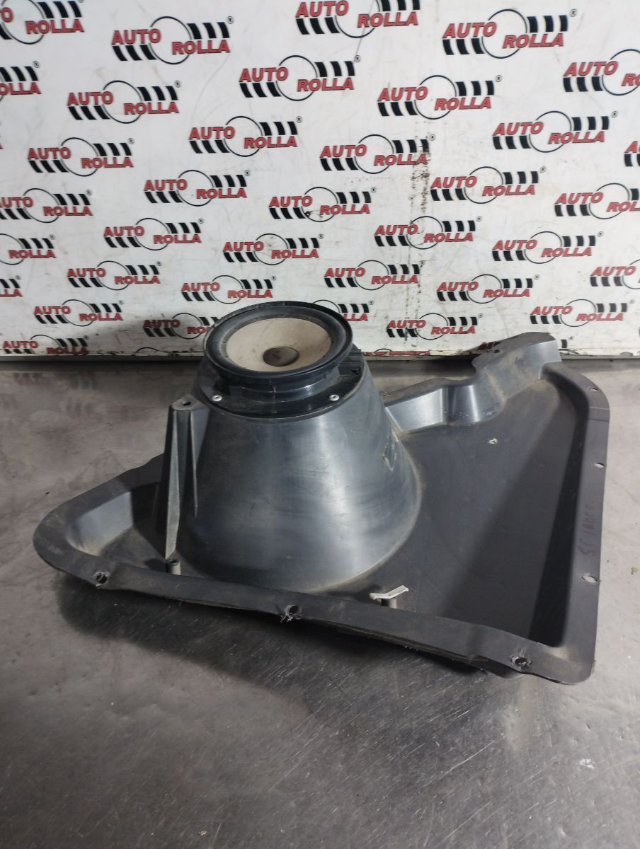 Boxa usa stanga fata Volkswagen Sciroco an 2009