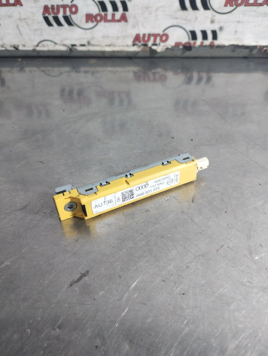 Amplificator antena dreapta spate Audi Q7 an 2016 