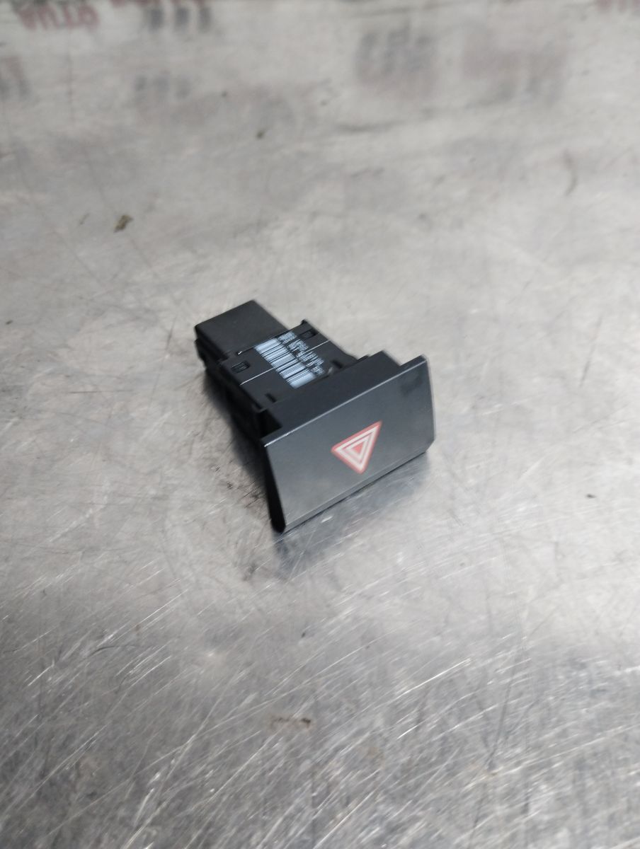 Buton avarii Audi A3 an 2009