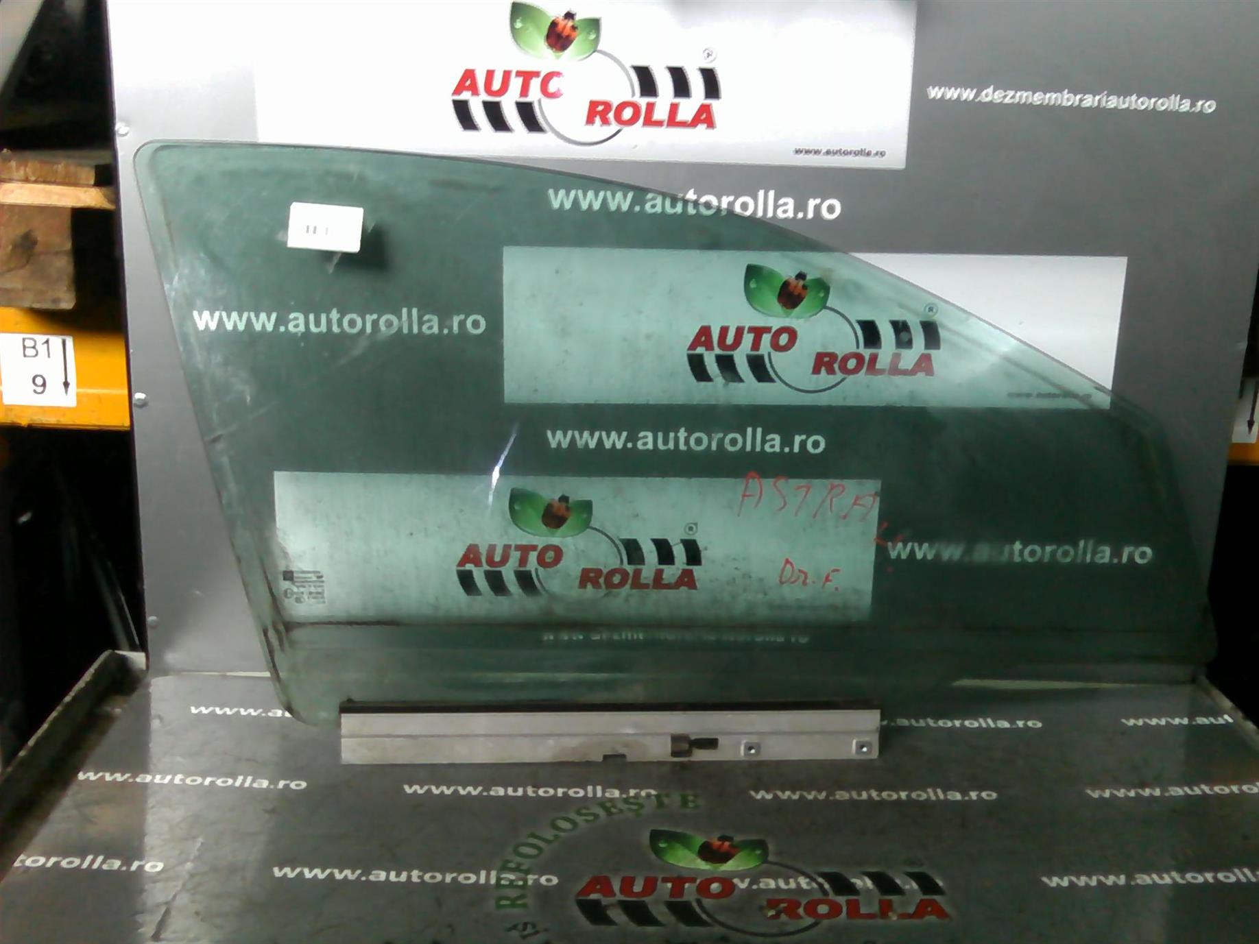 geam usa dreapta fata Opel Astra H