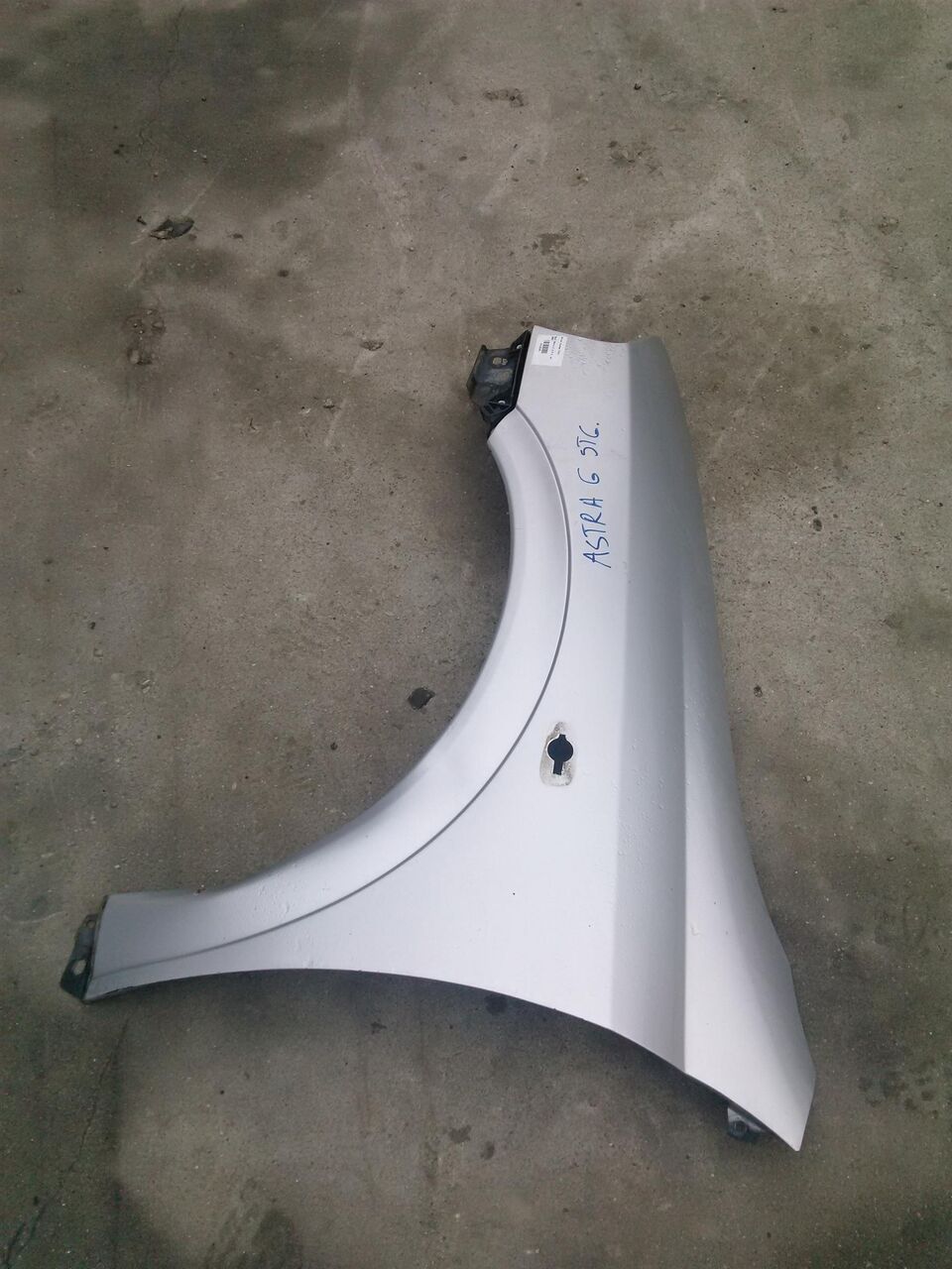 Aripa stanga fata Opel Astra G 2.0 d, an 2003