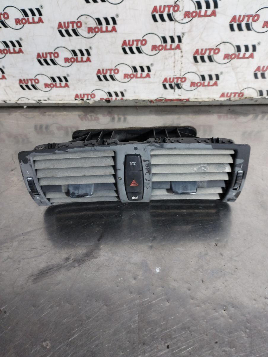Grila ventilatie Bmw seria 1 E87 an 2009