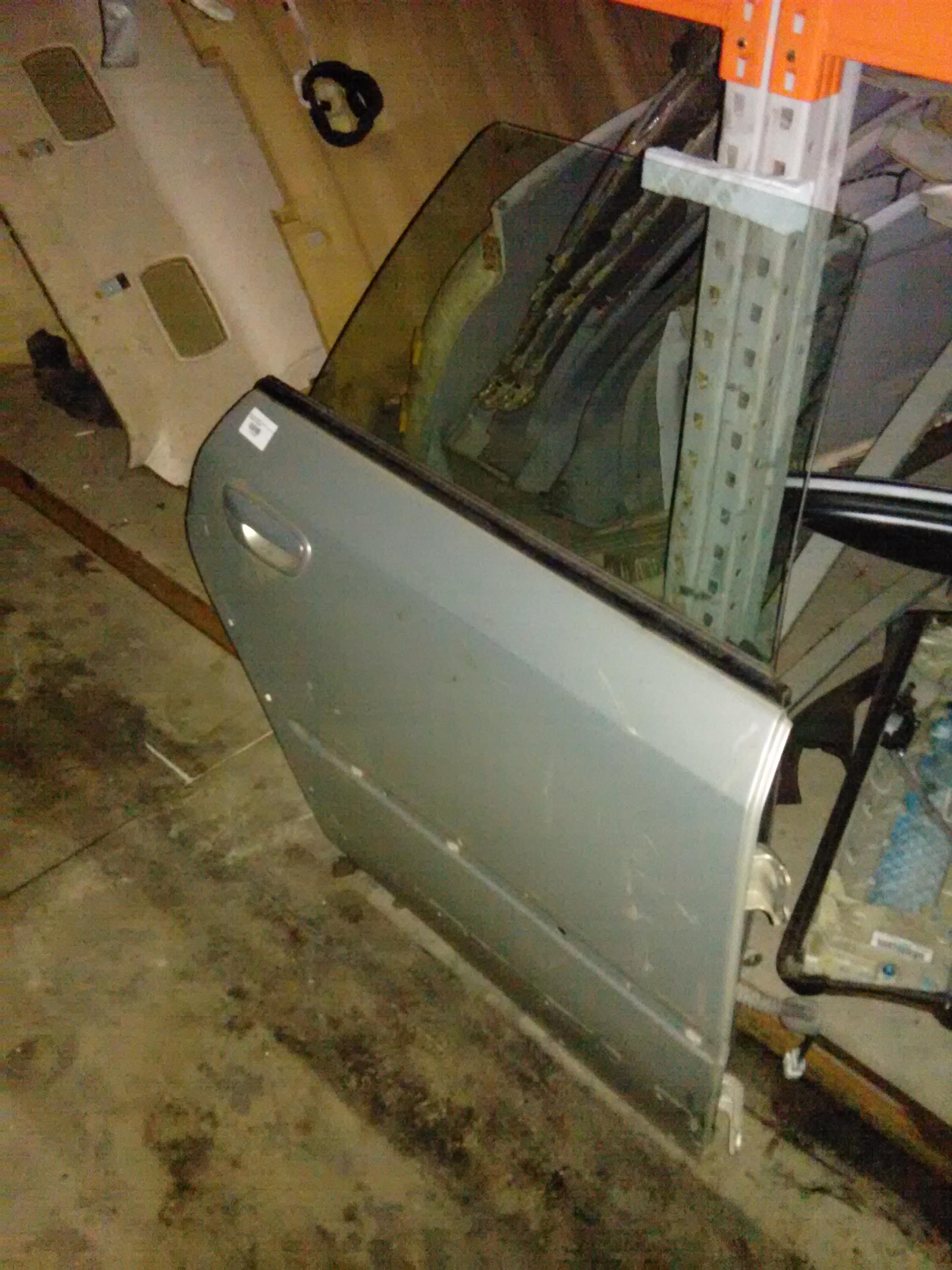 usa dreapta spate fara cremaliera Subaru Outback