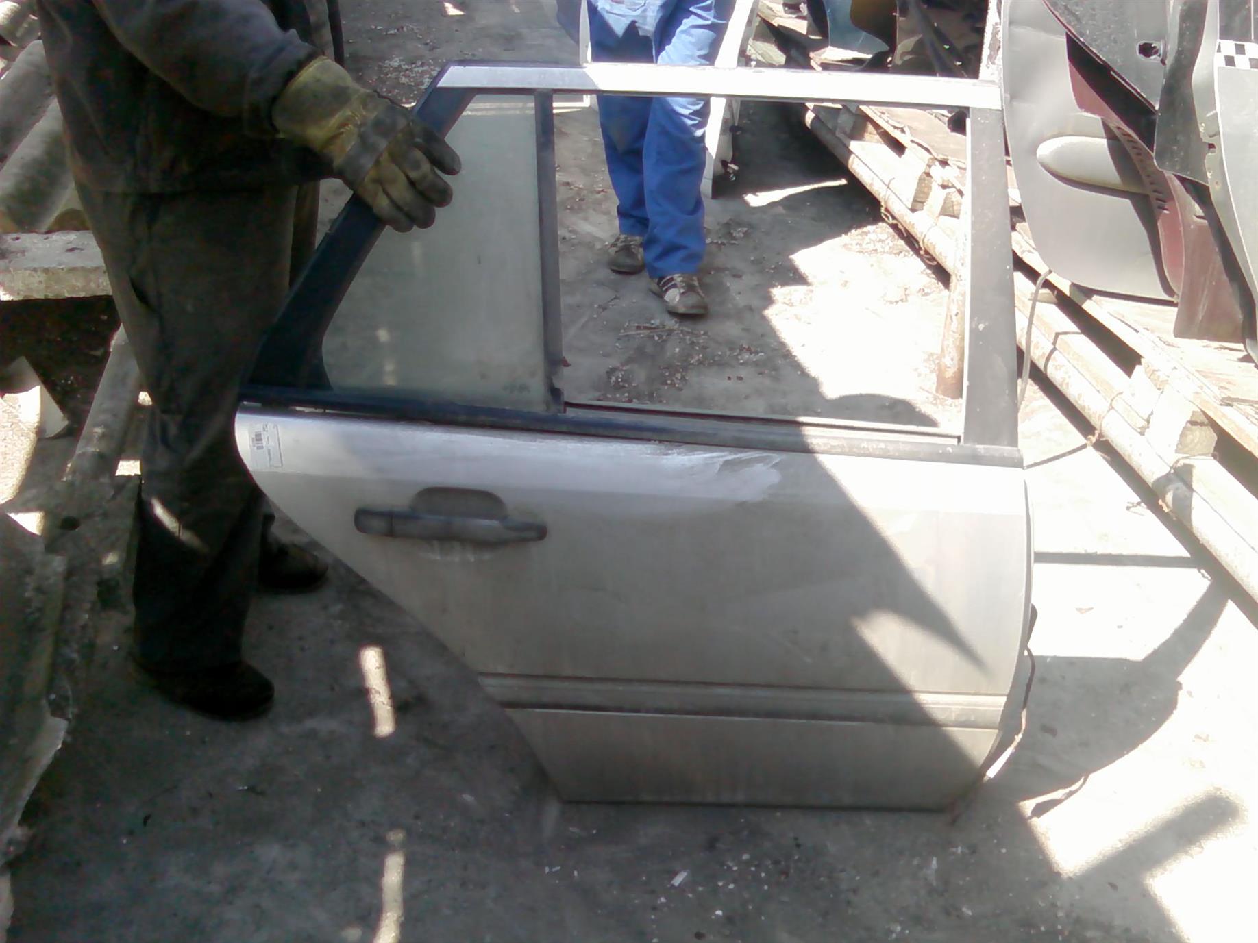 usa dreapta spate completa Mercedes Cclass W202