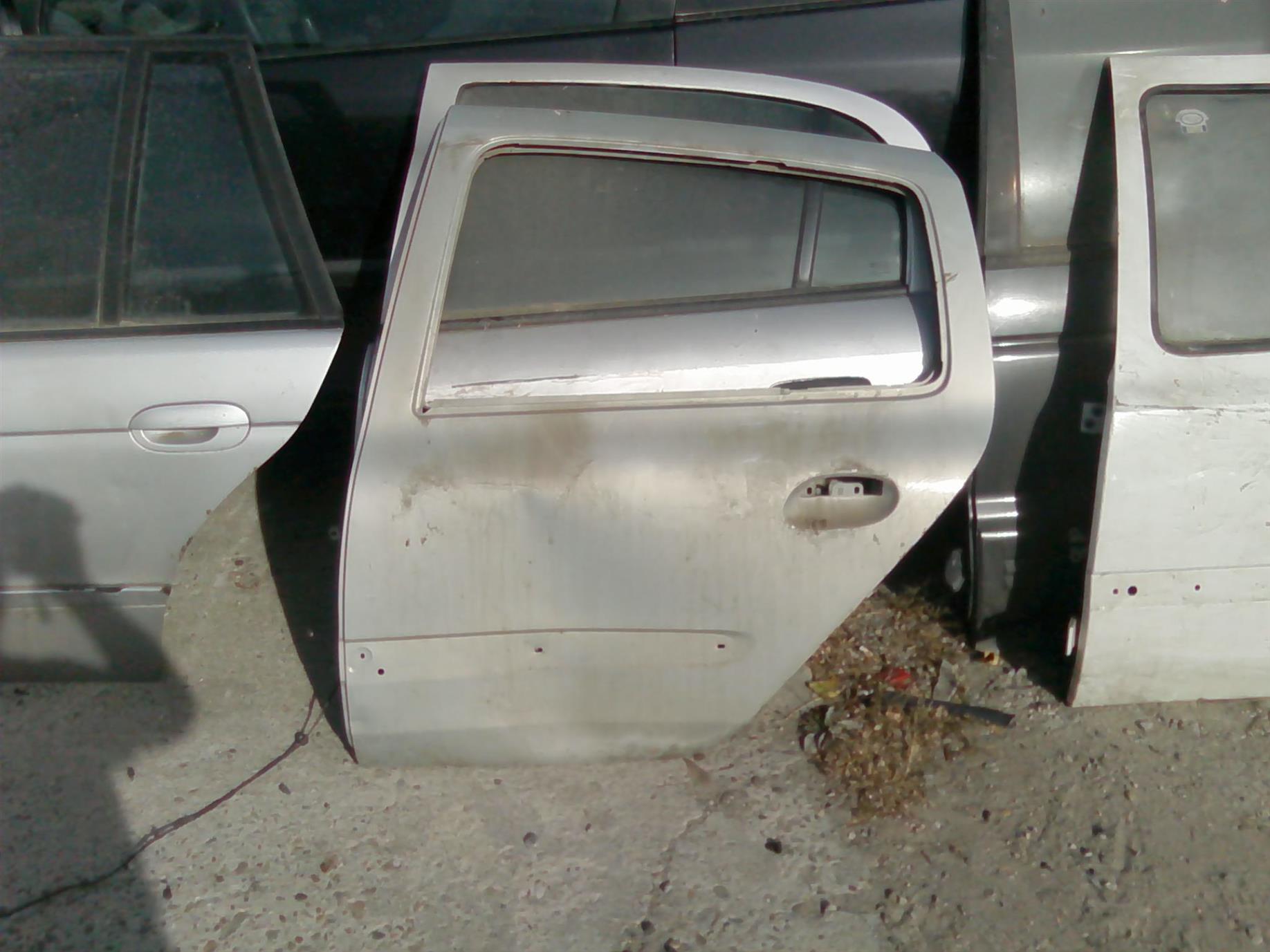 usa stanga spate goala Opel Frontera A