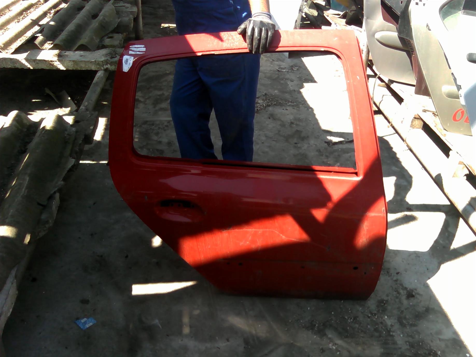 usa dreapta spate goala Renault Clio 2