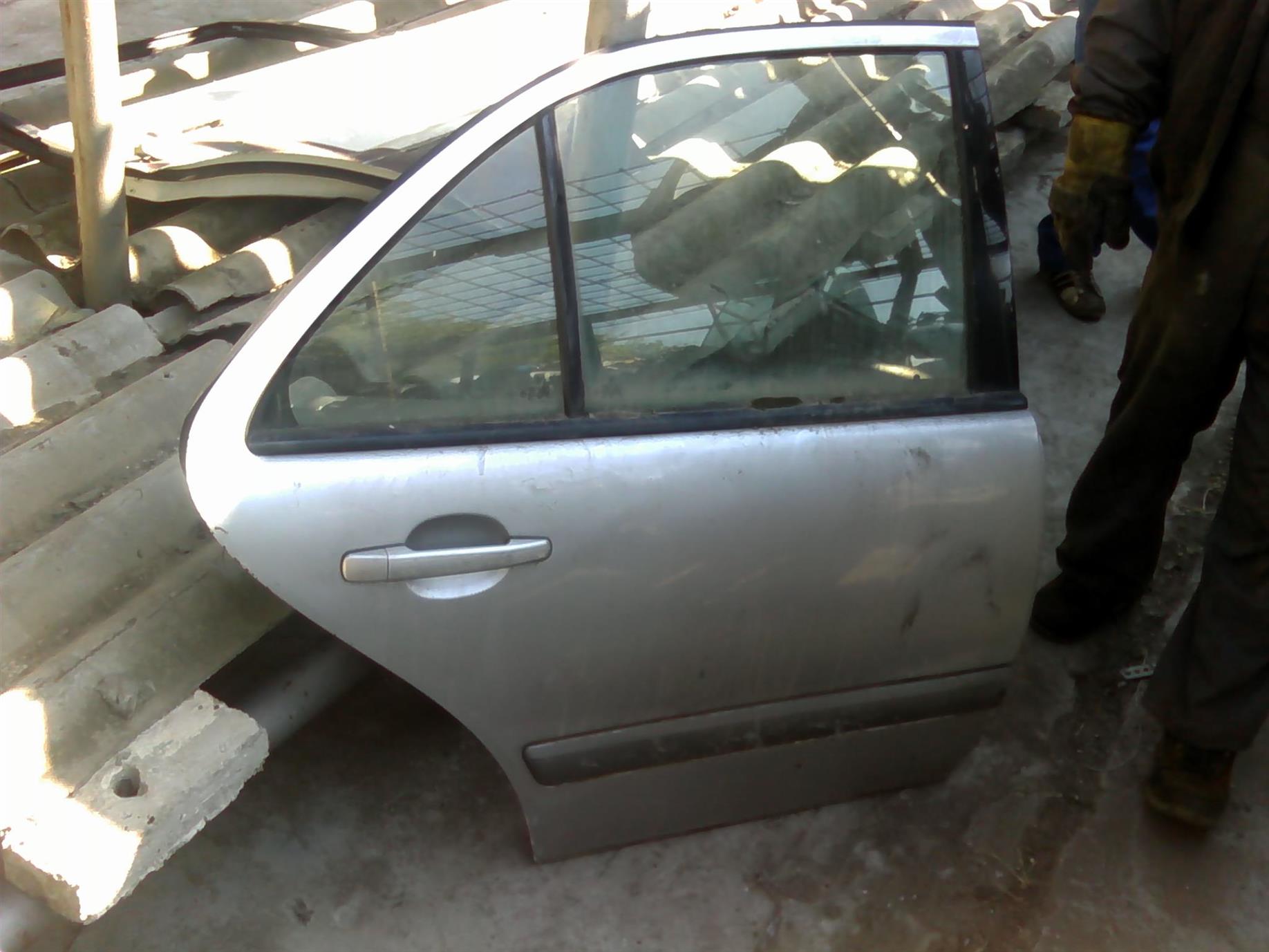 usa dreapta spate completa Mercedes Sclass W220