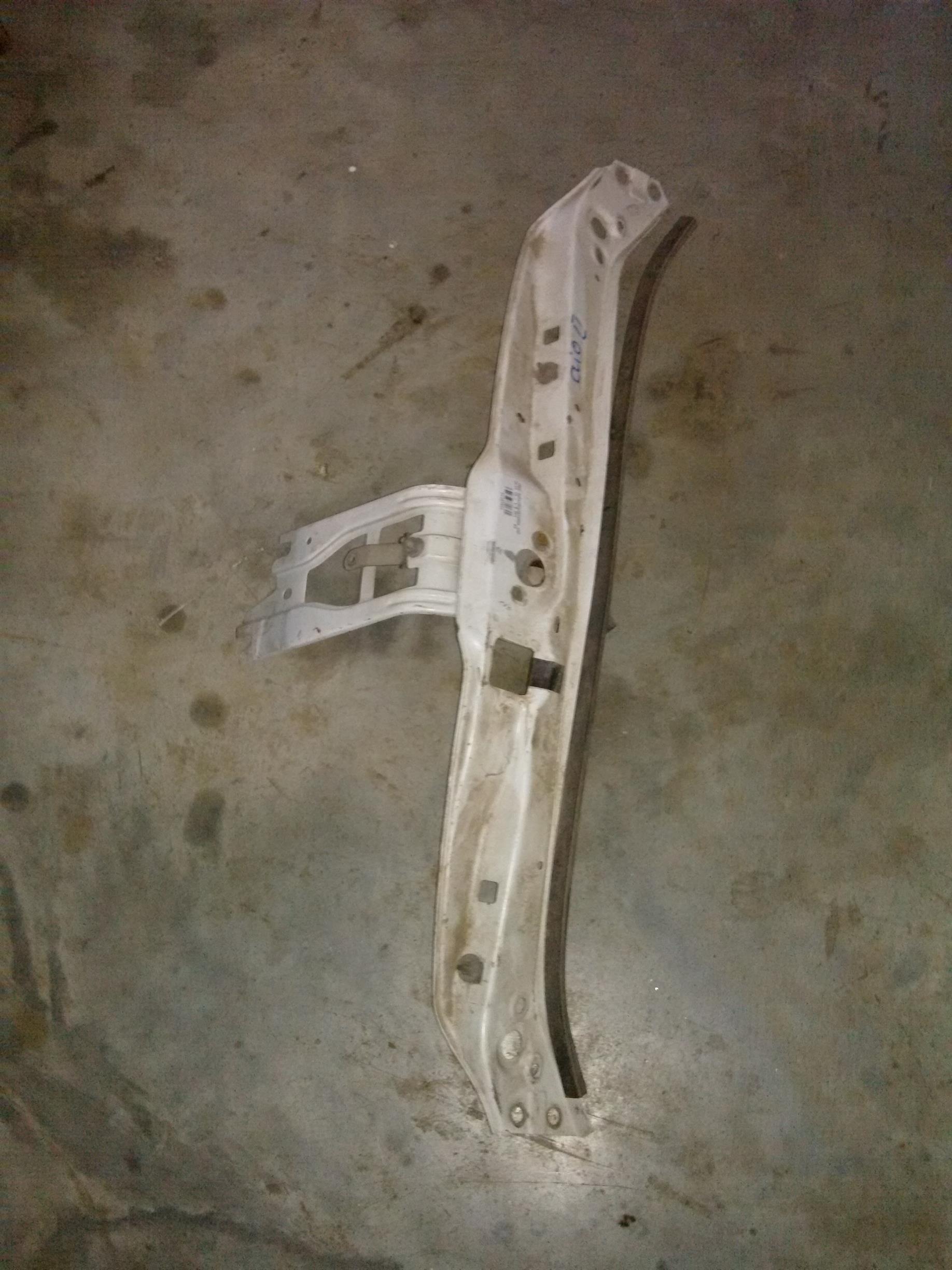 traversa superioara si incuietoare capota Renault Clio 2, 1.5DCI, euro4