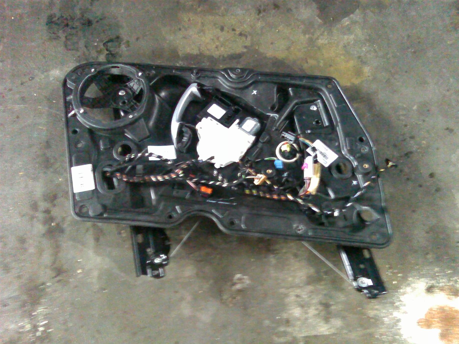 macara electrica stanga fata Volkswagen Golf 6