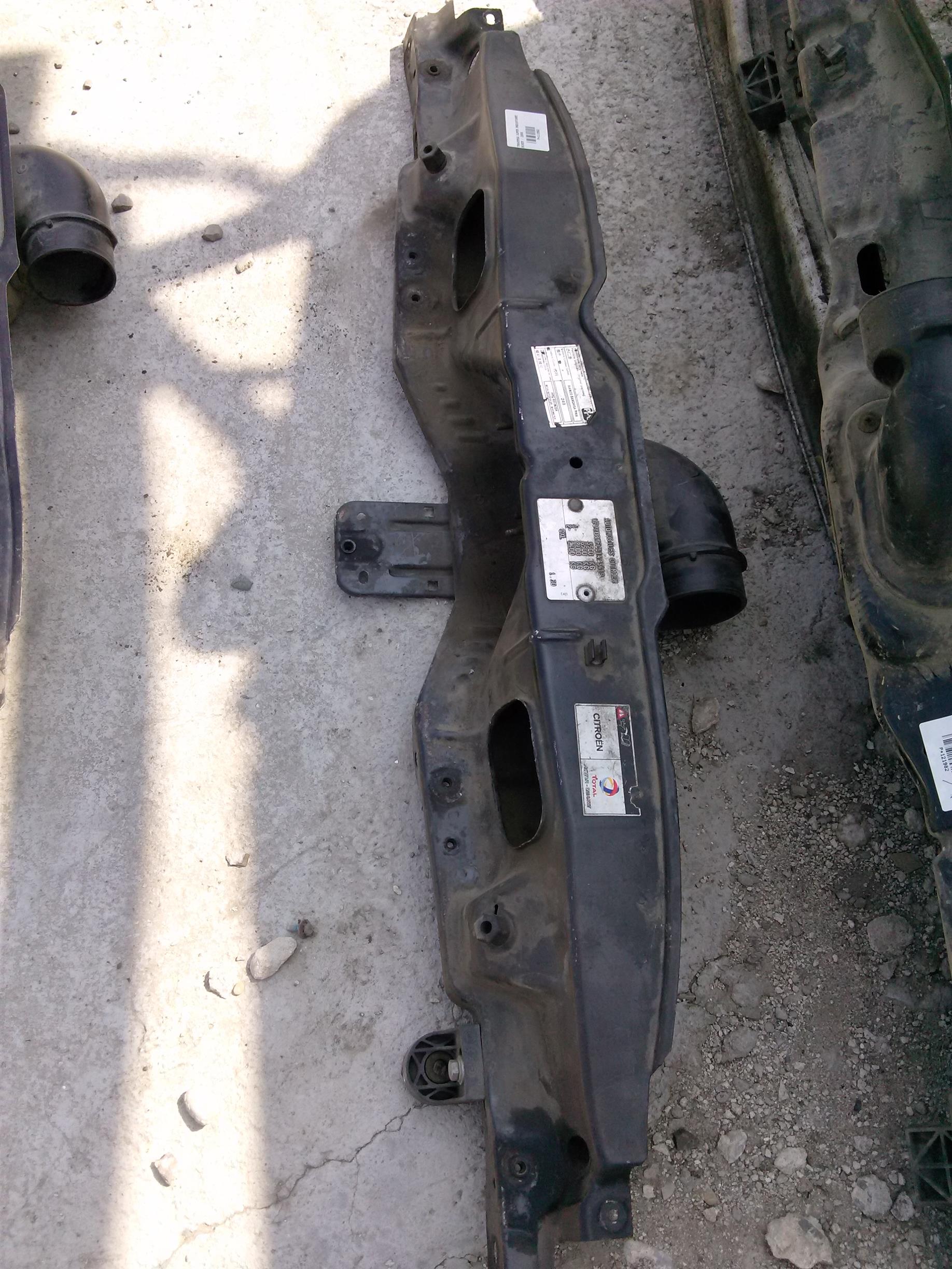 traversa superioara radiatoare Peugeot Boxer, an 2008