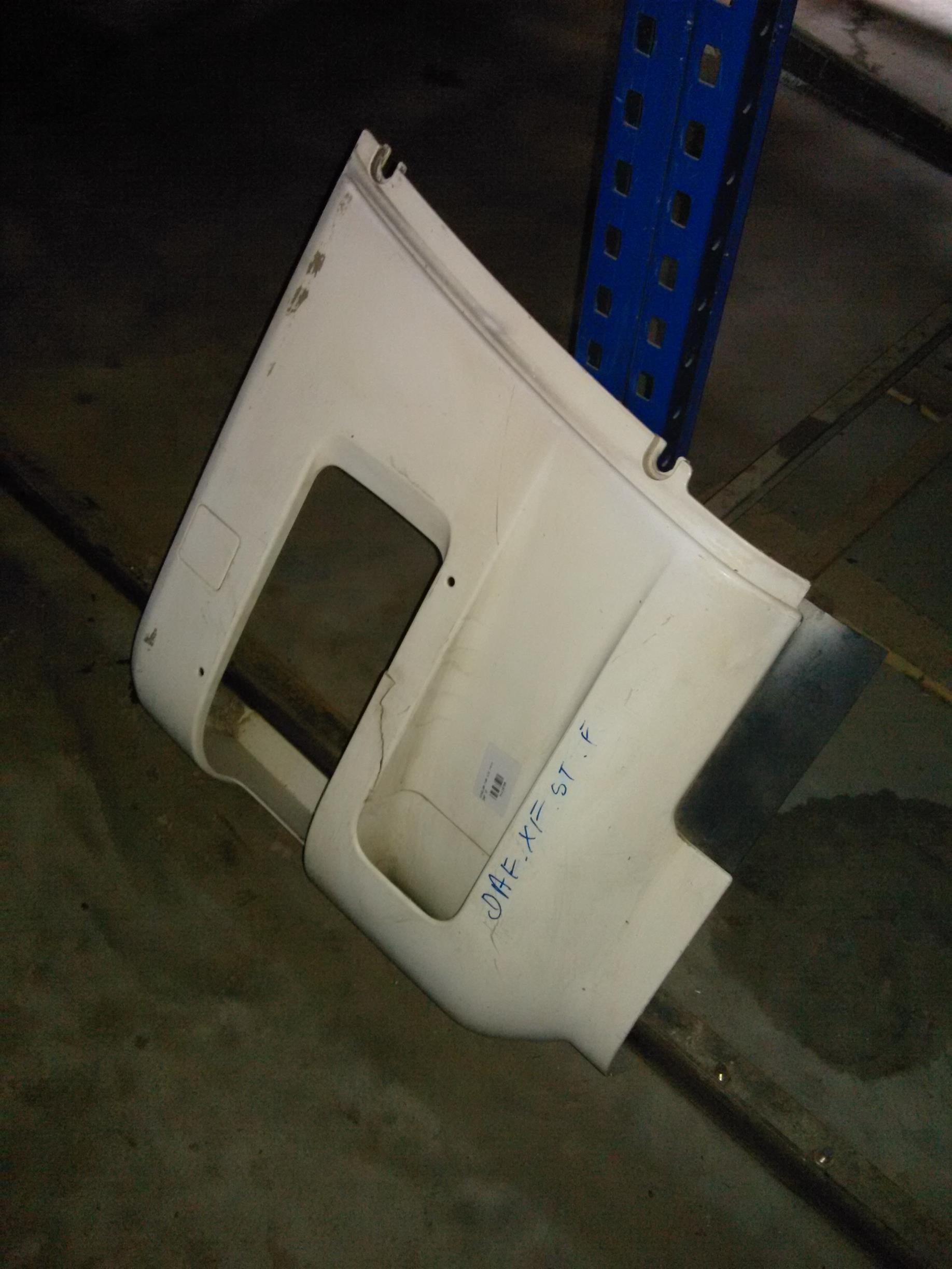 ochelar far stanga fata DAF XF