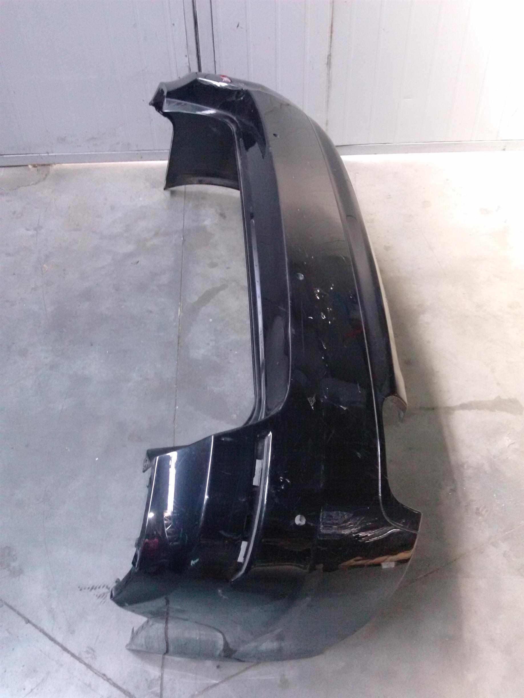 bara spate BMW F11 an 2012