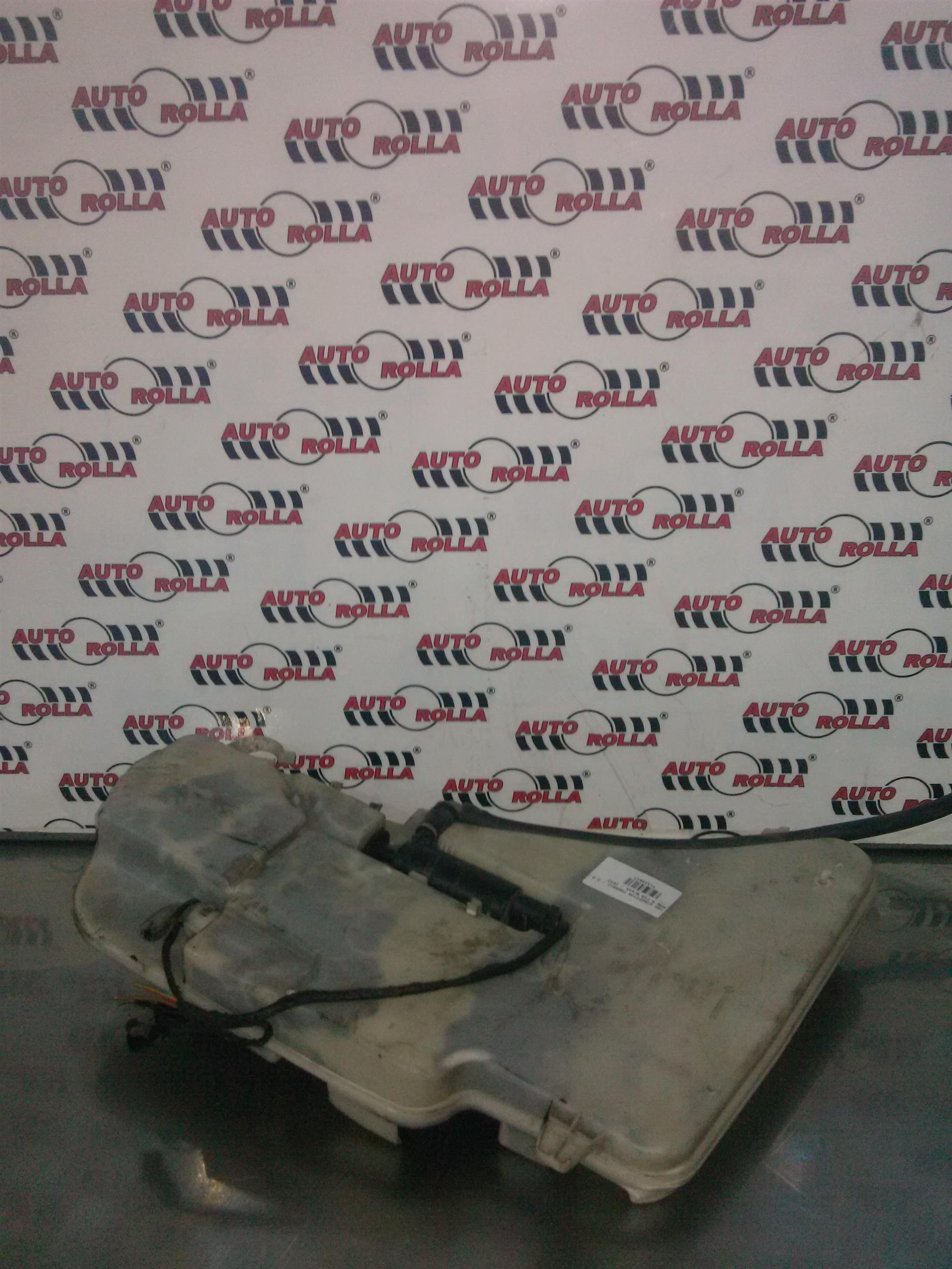 vas stropitor parbriz BMW F11, 2.0D an 2012