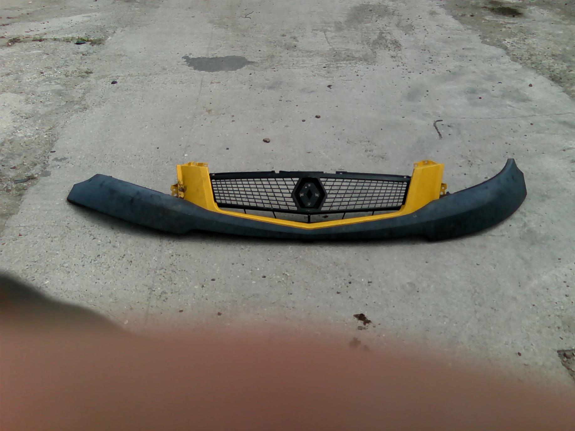 masca fata Renault Mascot