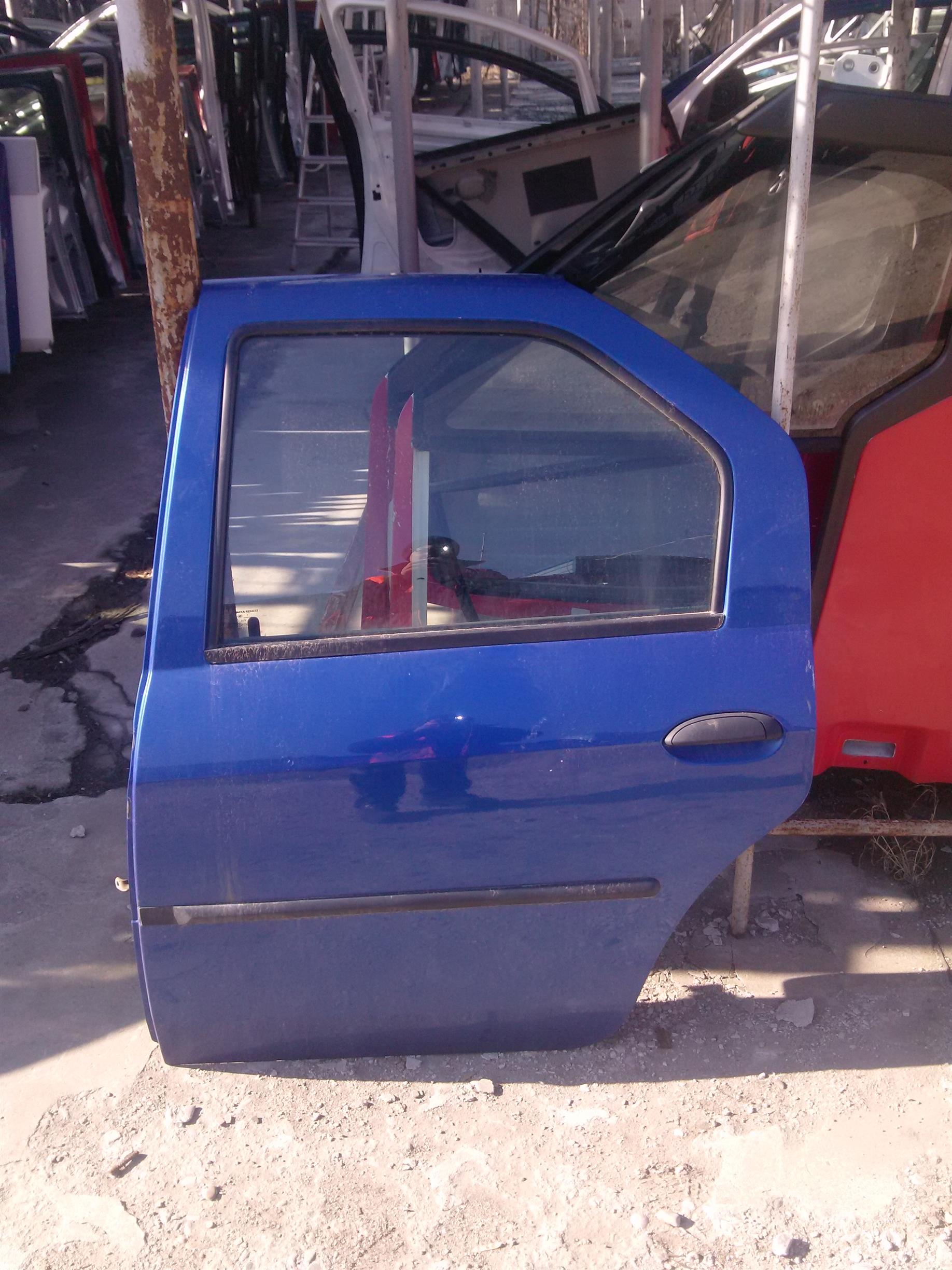 Usa stanga spate completa Dacia Logan an 2005