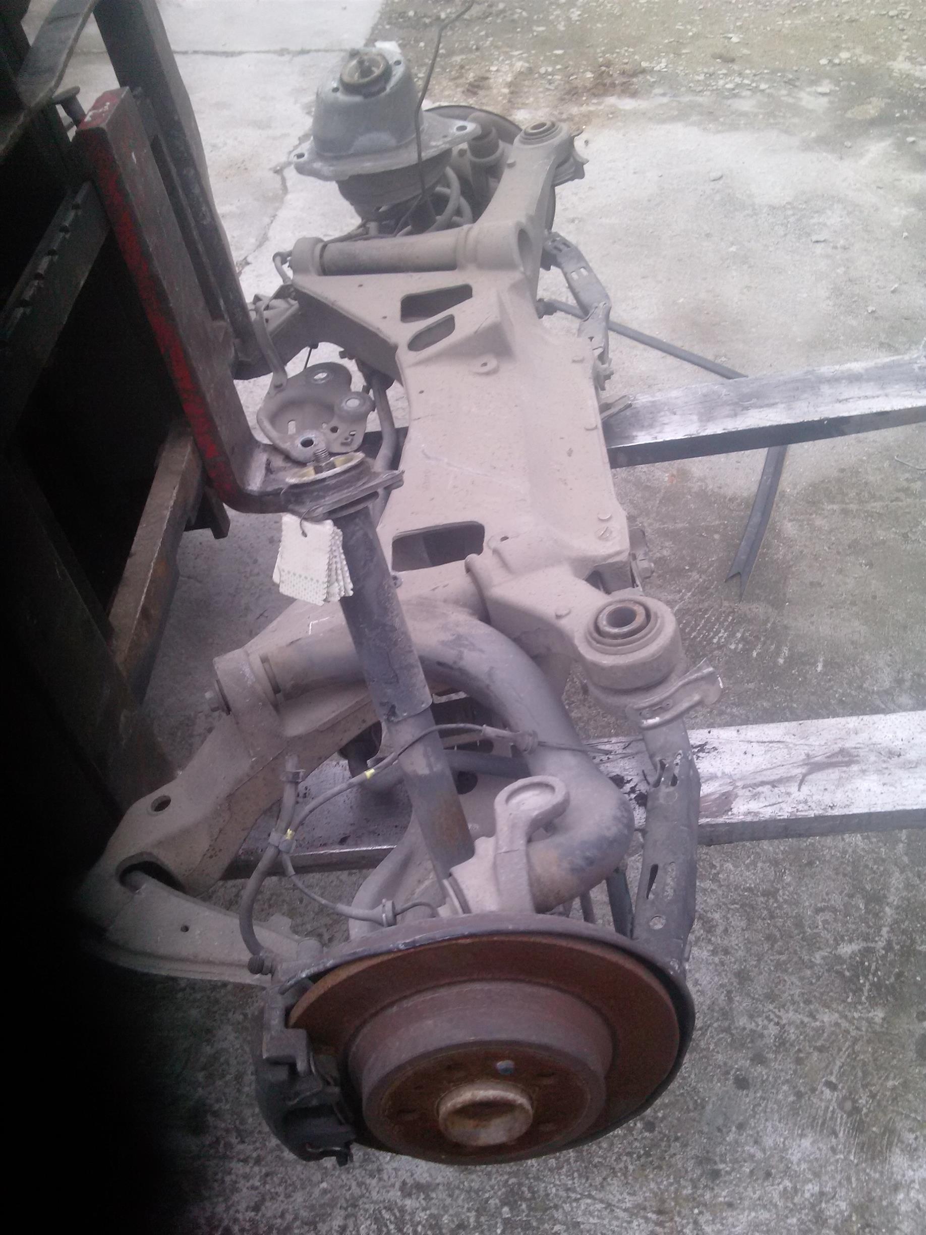 Punte spate Volvo S60 an 2003