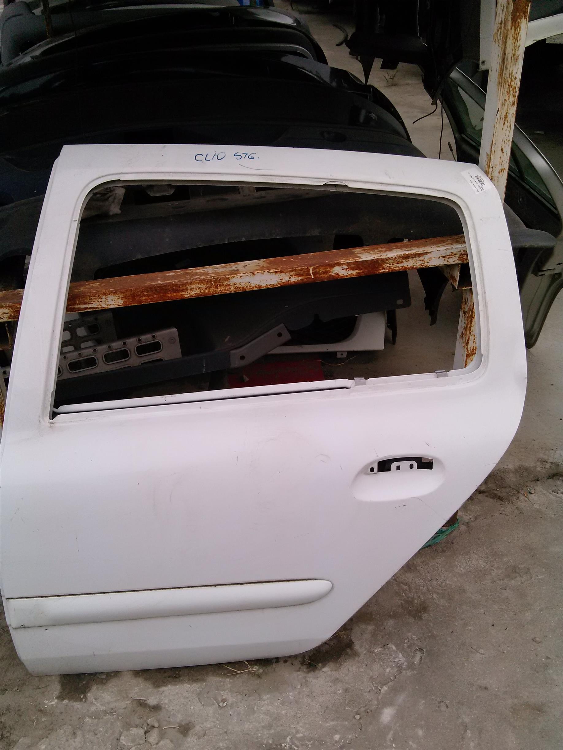 Usa stanga spate Renault Symbol 1.5dCi an 2009