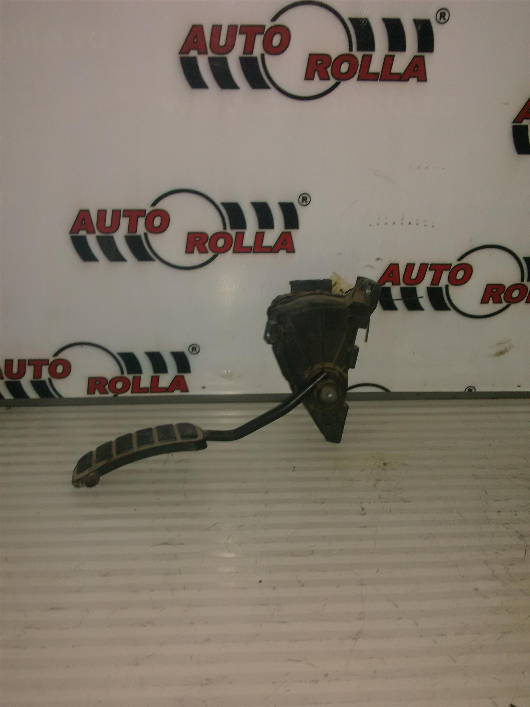 Pedala acceleratie Renault Master 2.5D, an 2009