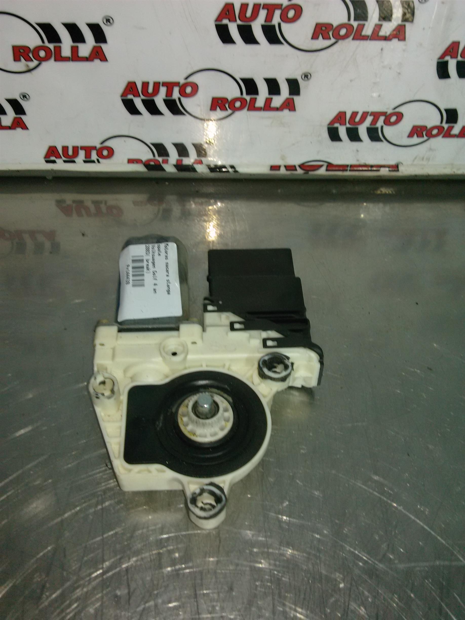 Motoras macara stanga spate Volkswagen Golf 4 an 2003( break)