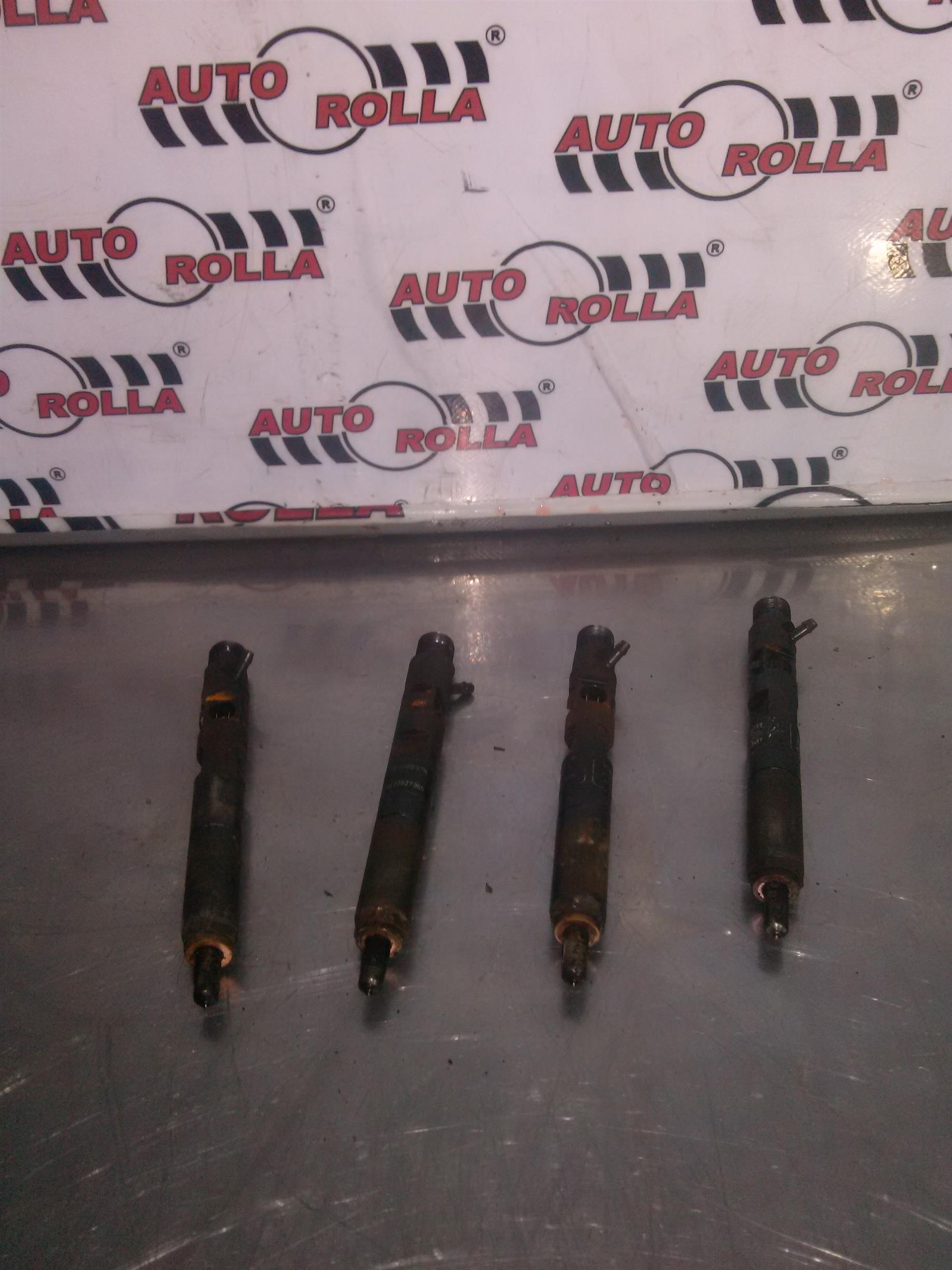 Injectoare set 4 bucati Dacia Logan 1.5dci an 2012
