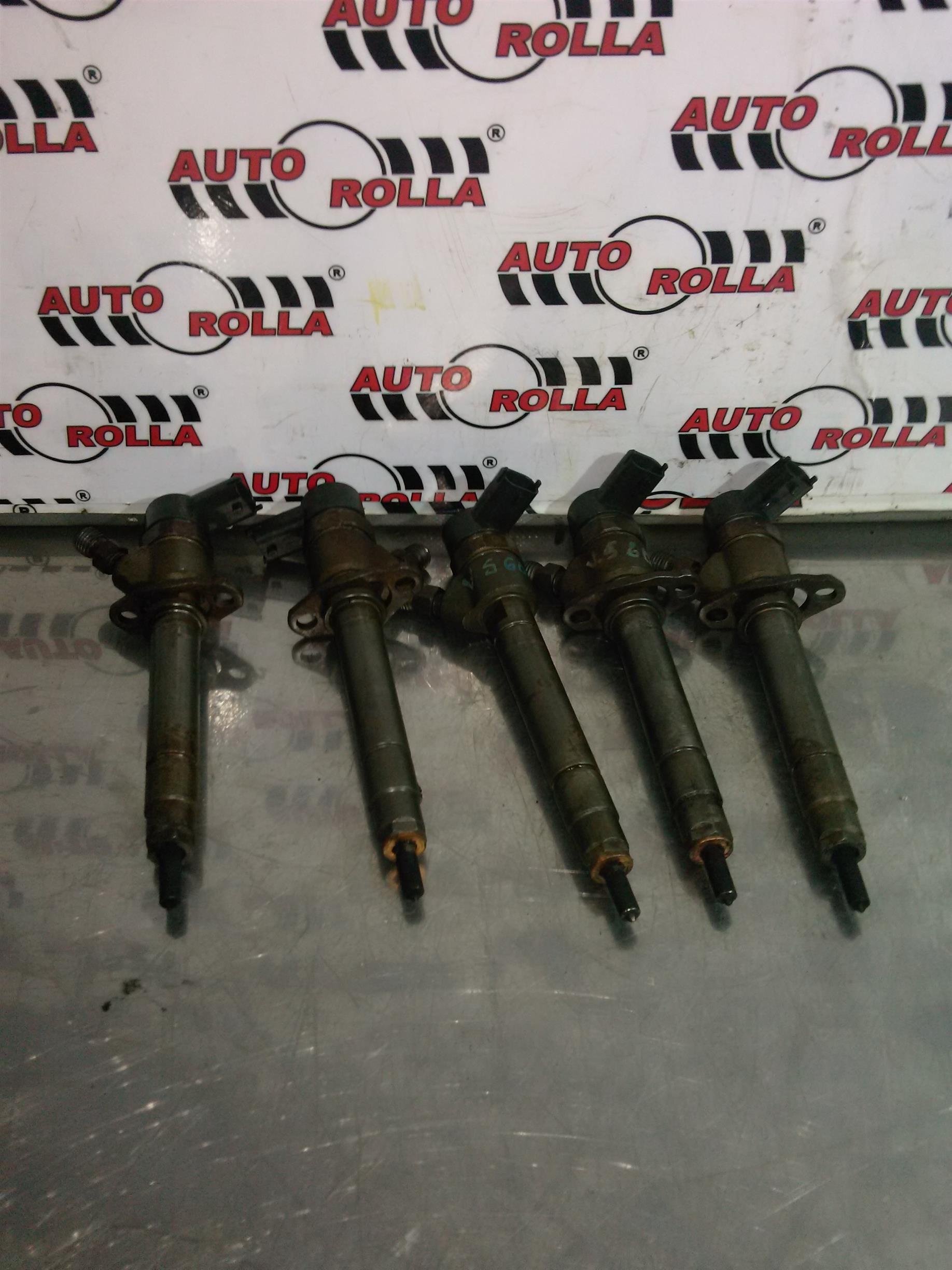 Set injectoare 5 bucati Volvo S60 2.4D an 2003