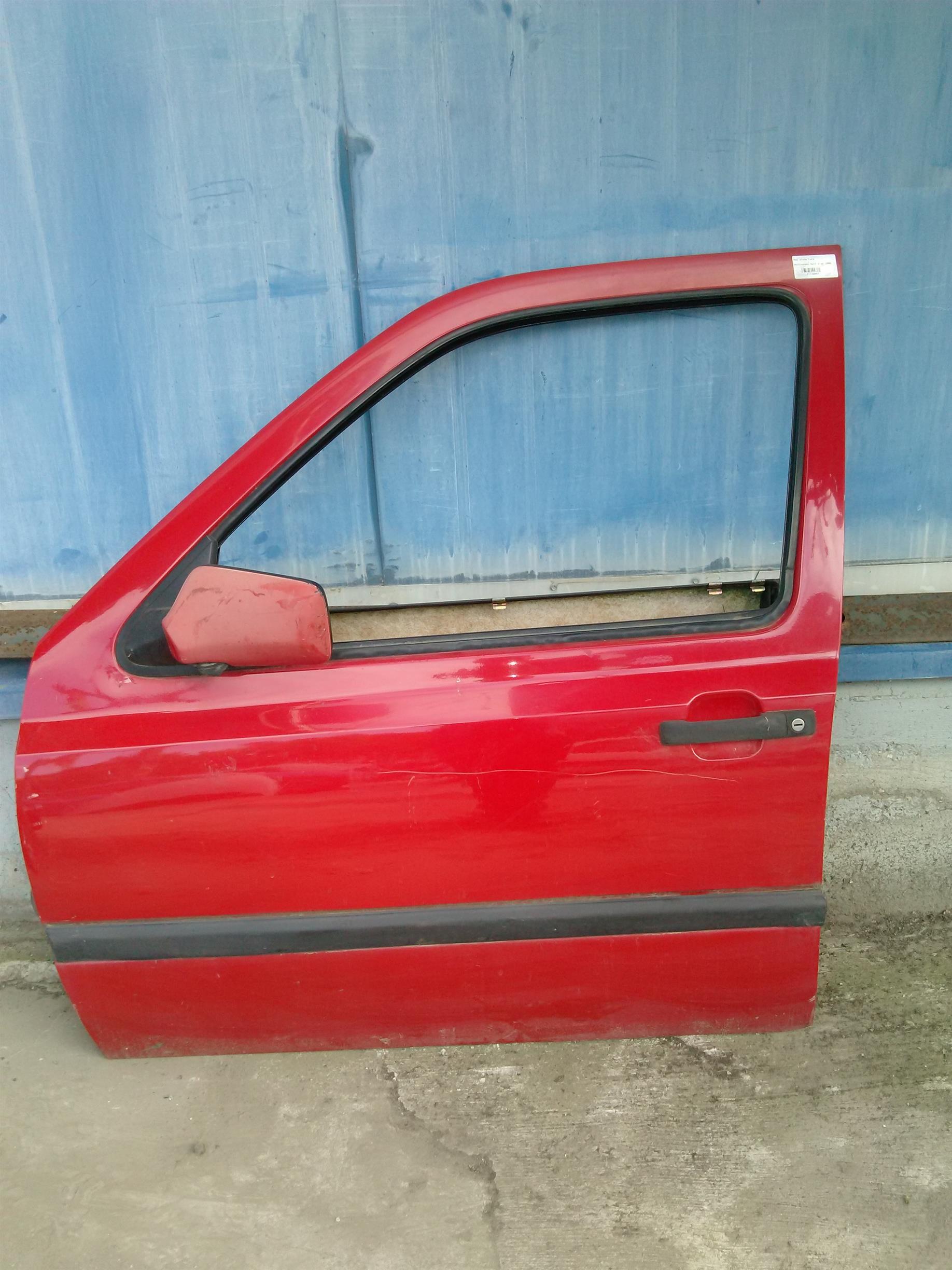 Usa stang fata Volkswagen Golf 3 an 1996