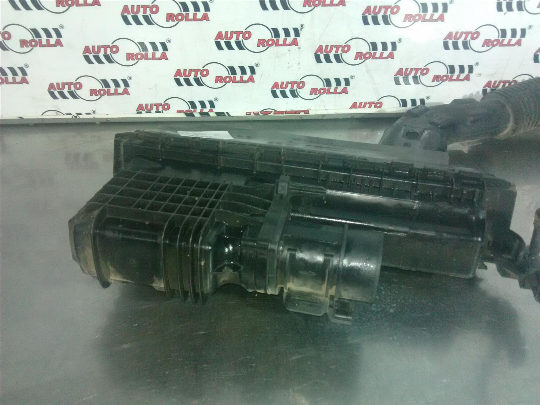 Carcasa filtru aer+debilmetru Dacia Logan MCV an 2006