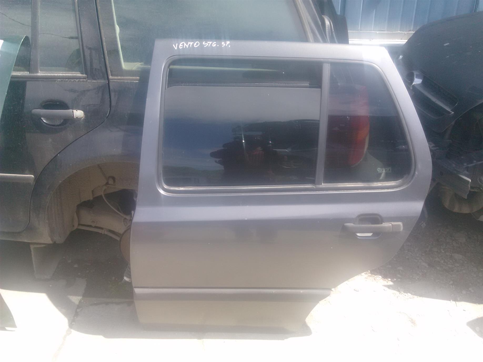 Usa stanga spate Volkswagen Vento