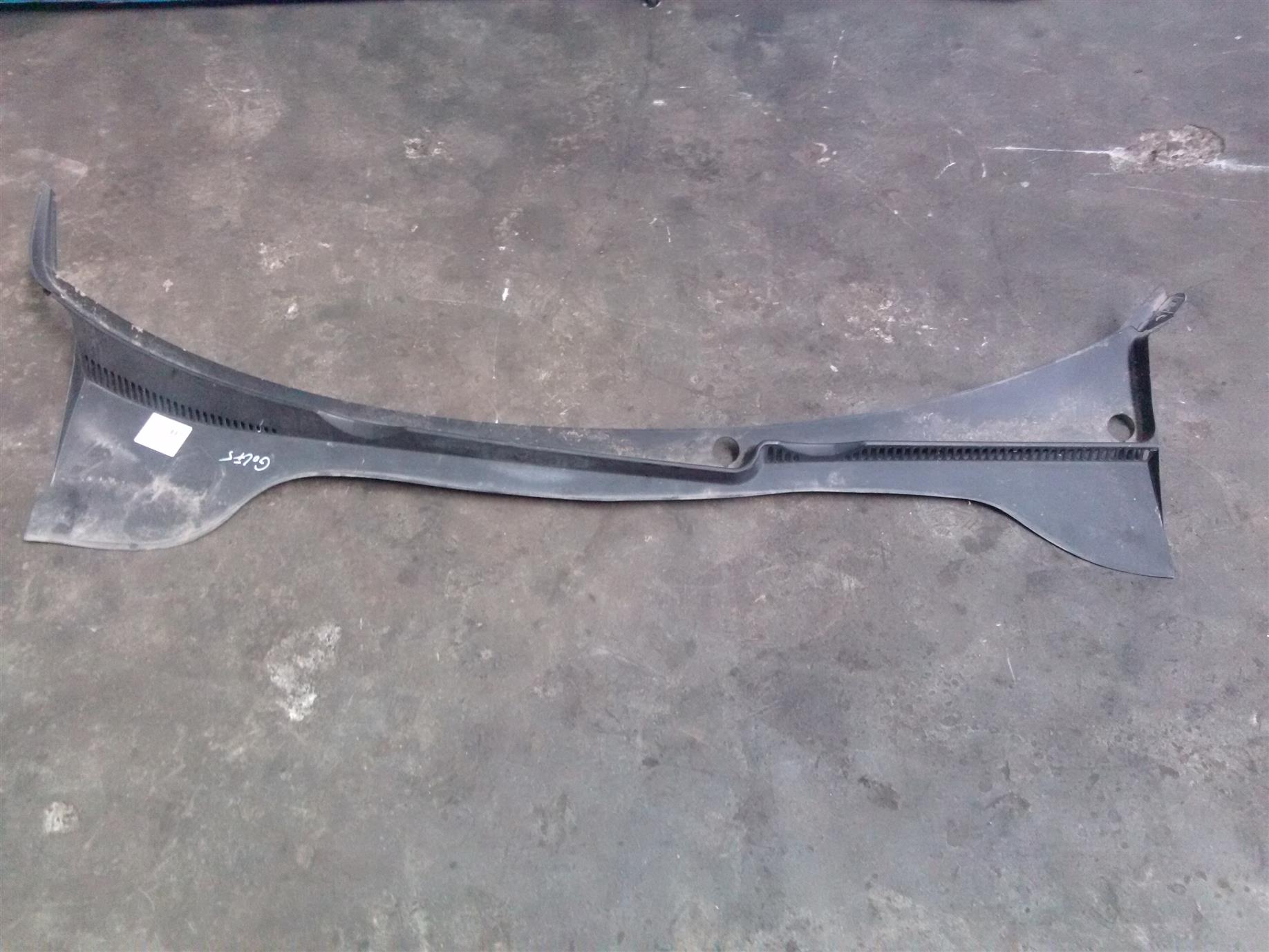 Grila stergatoare Volkswagen Golf 5, 1.9 tdi, an 2007
