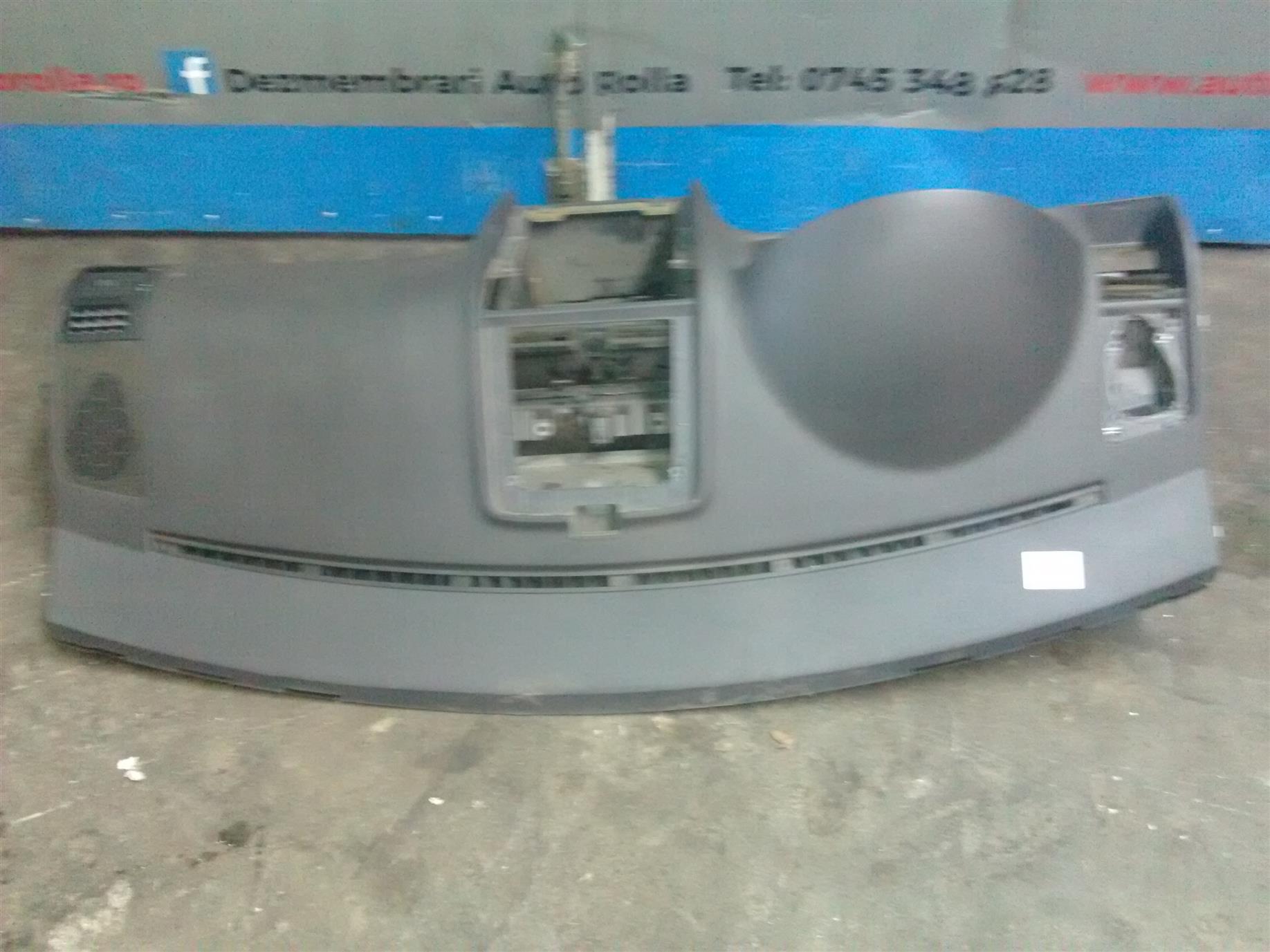 Plansa bord Volkswagen Touran 2.0 tdi, an 2007