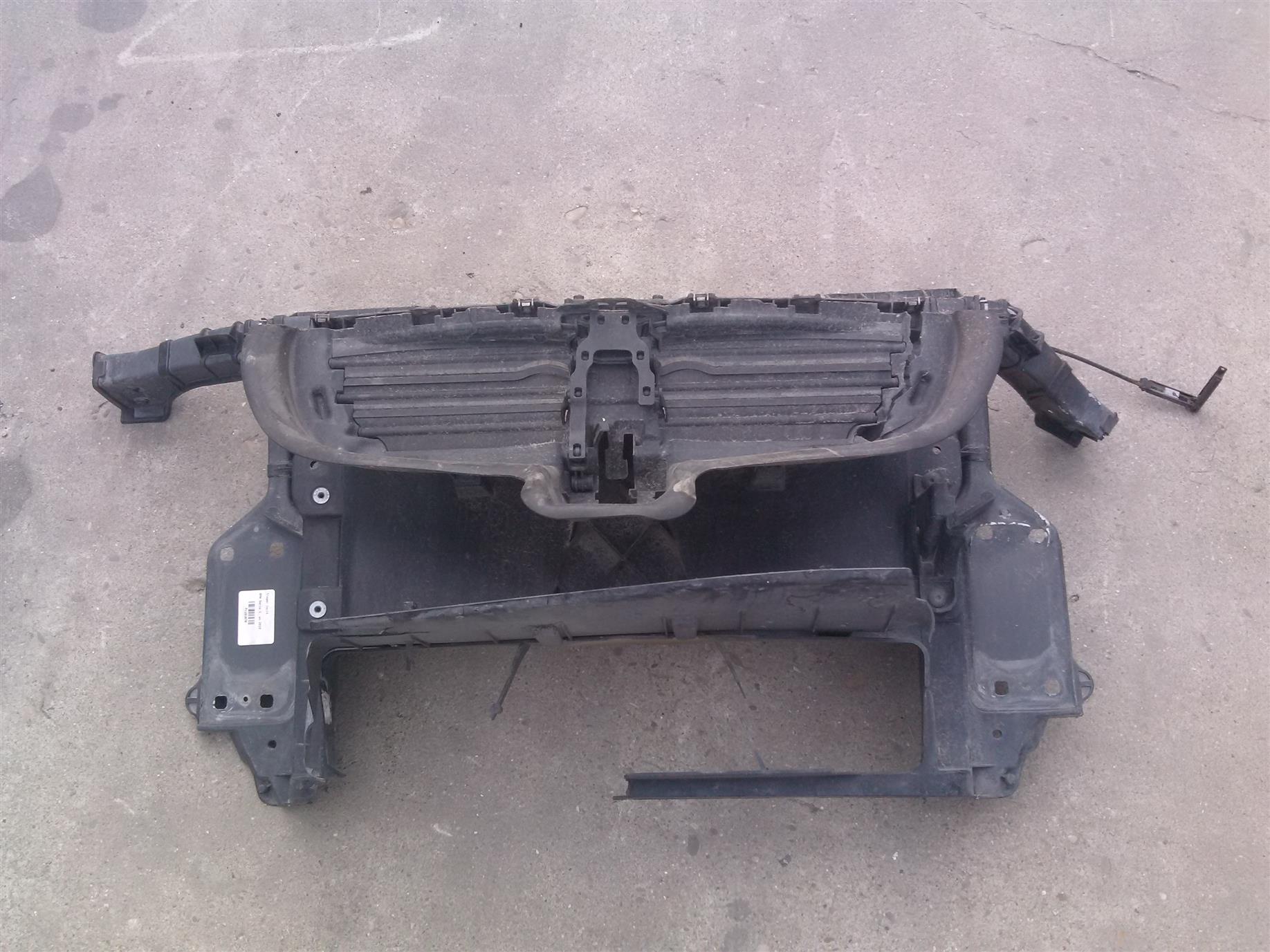 Trager lovit BMW Seria 1, an 2010