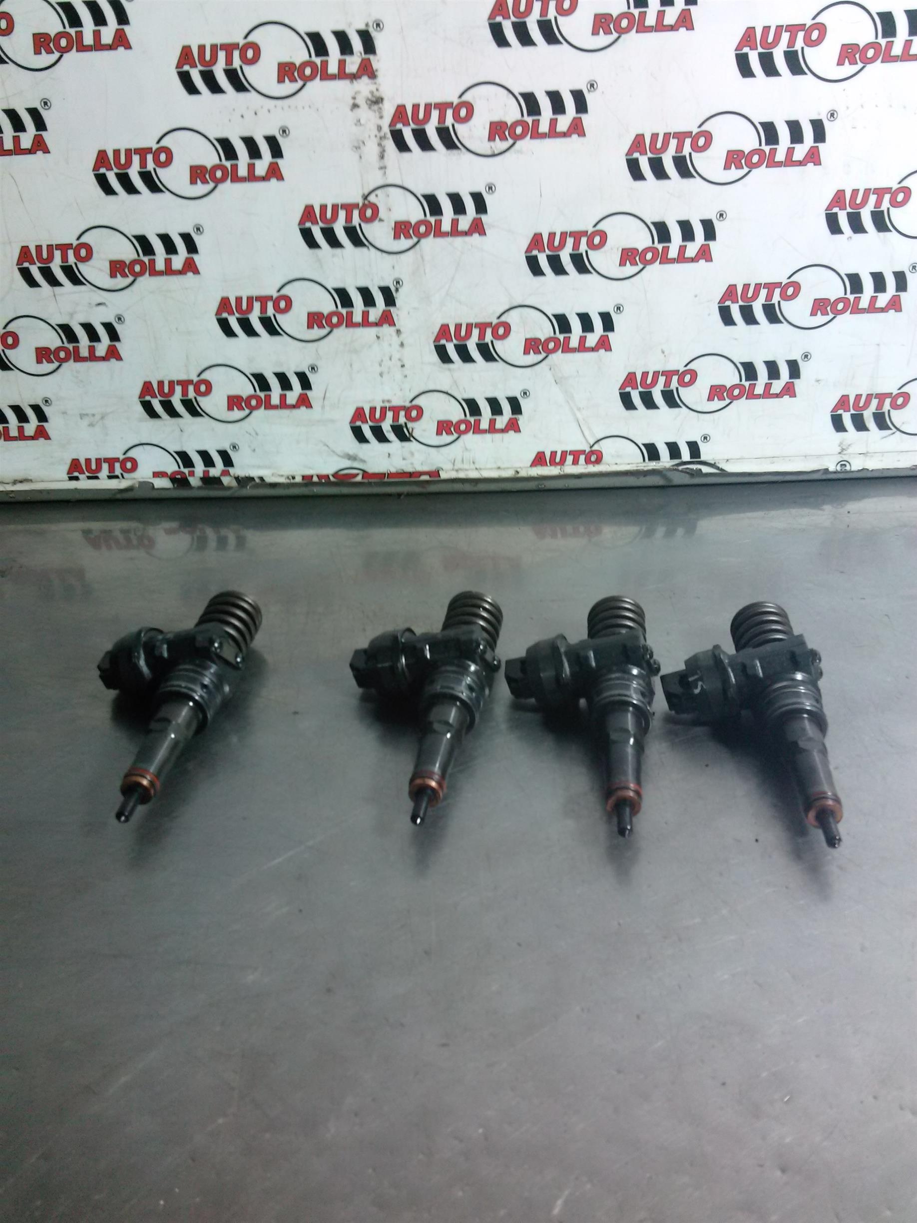 Injectoare set Volkswagen T5 1.9d