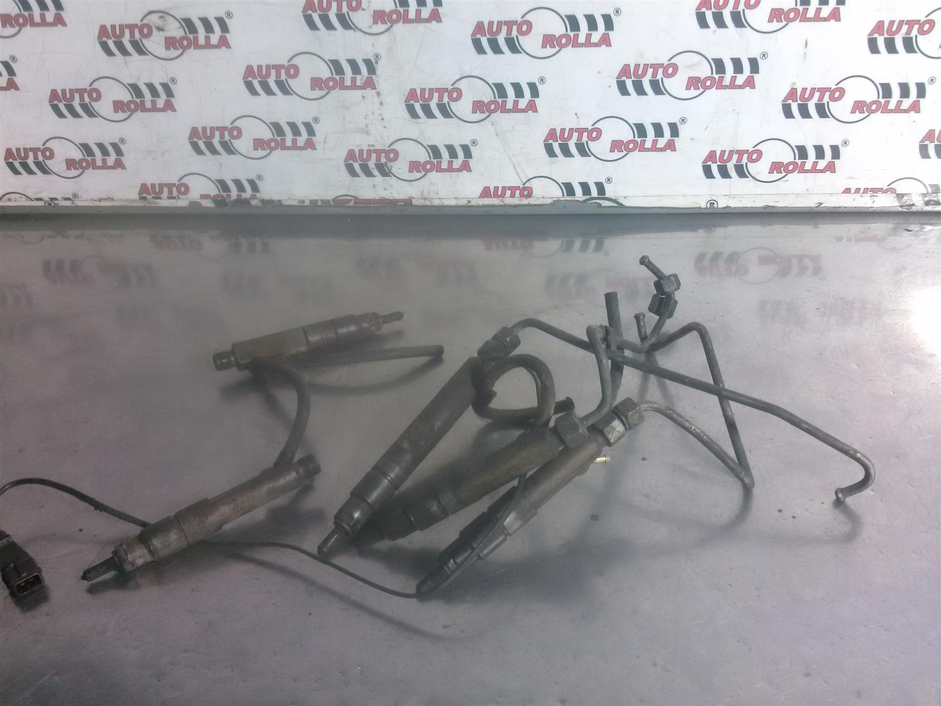 Injectoare set Volkswagen LT 2.5D an 2004.