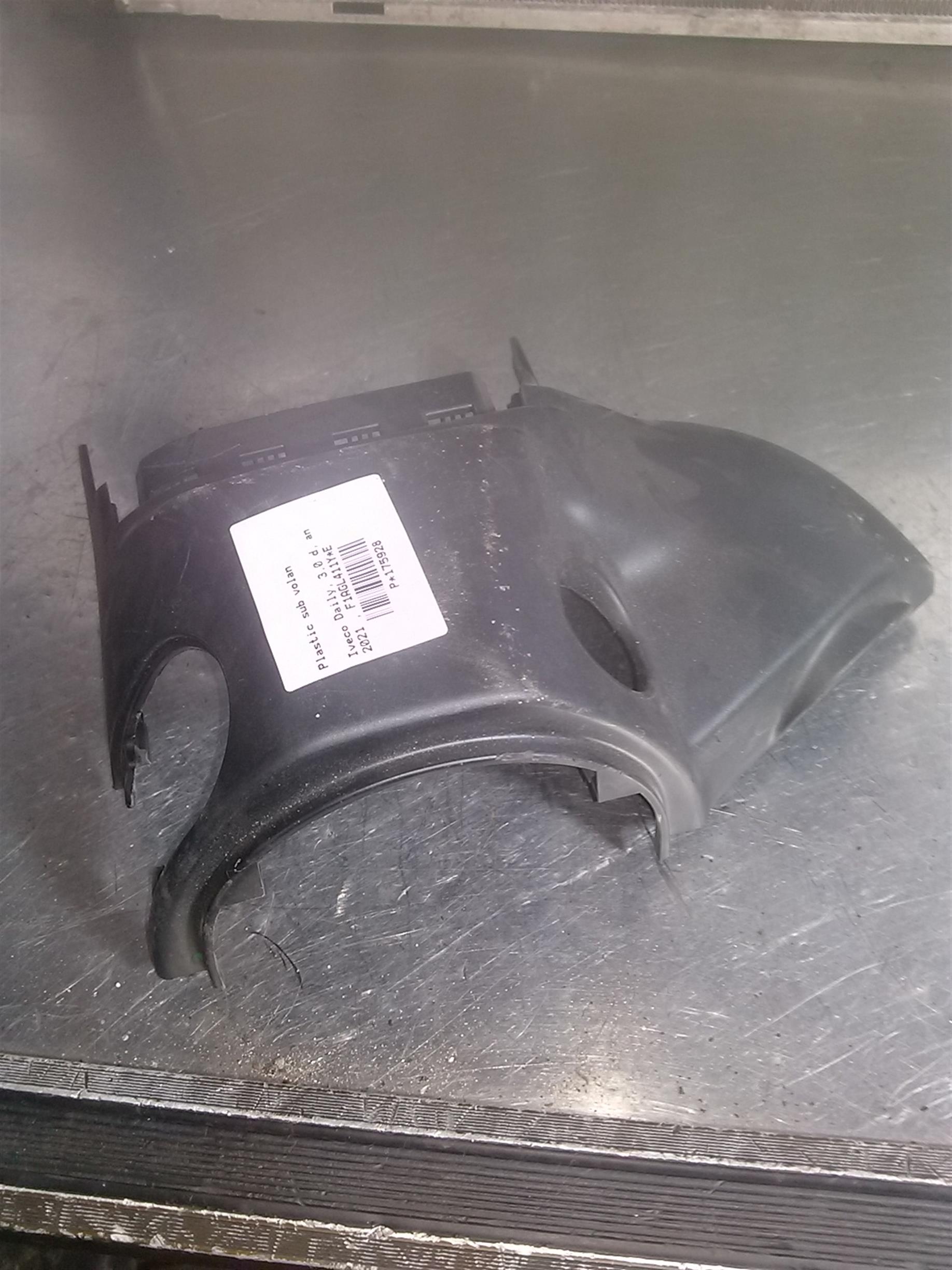 Plastic sub volan Iveco Daily, 3.0 d, an 2021 , F1AGL411Y*E