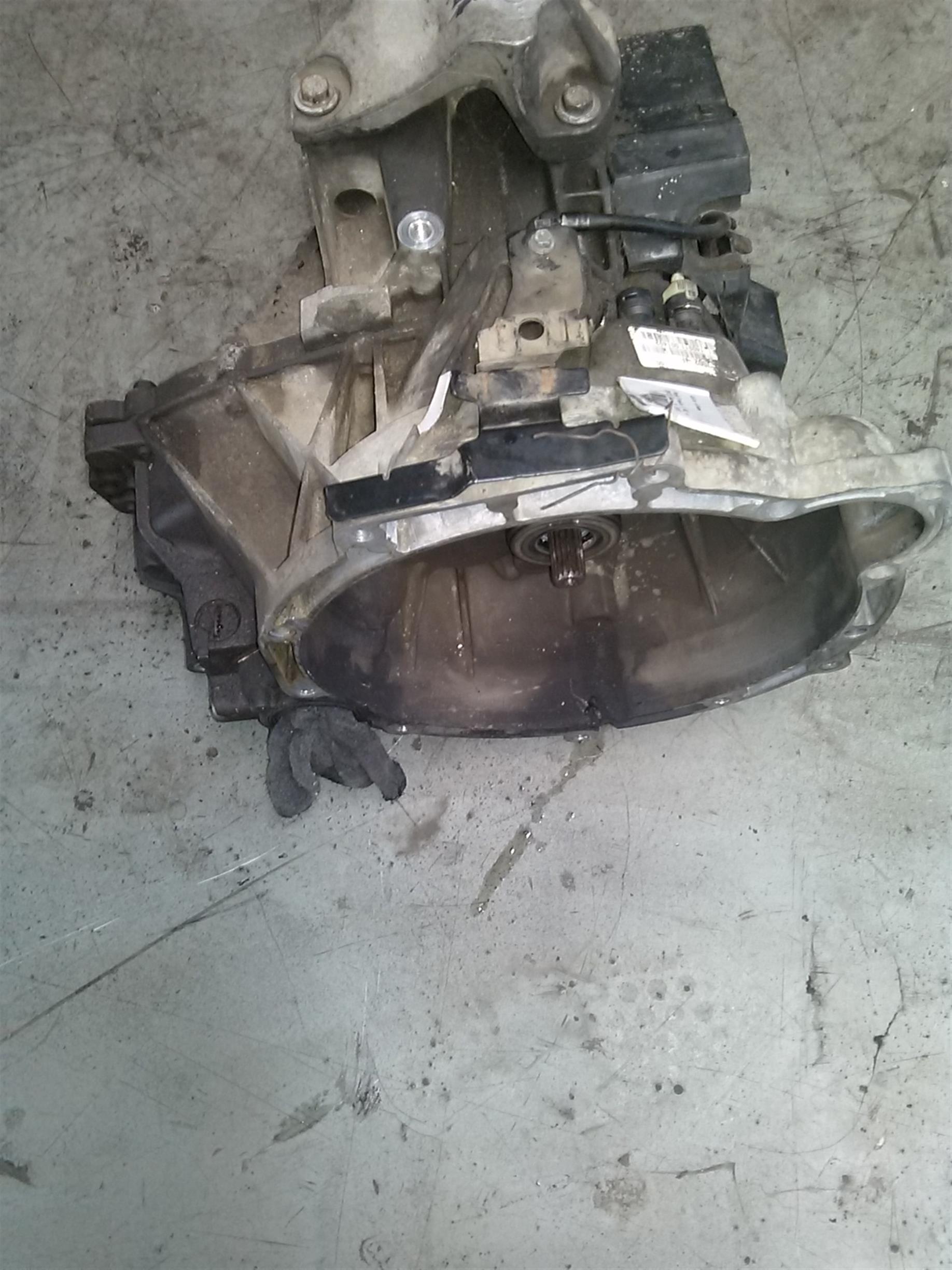 Cutie viteze Ford Fiesta 1.4S, an 2011, euro 5, SPJC
