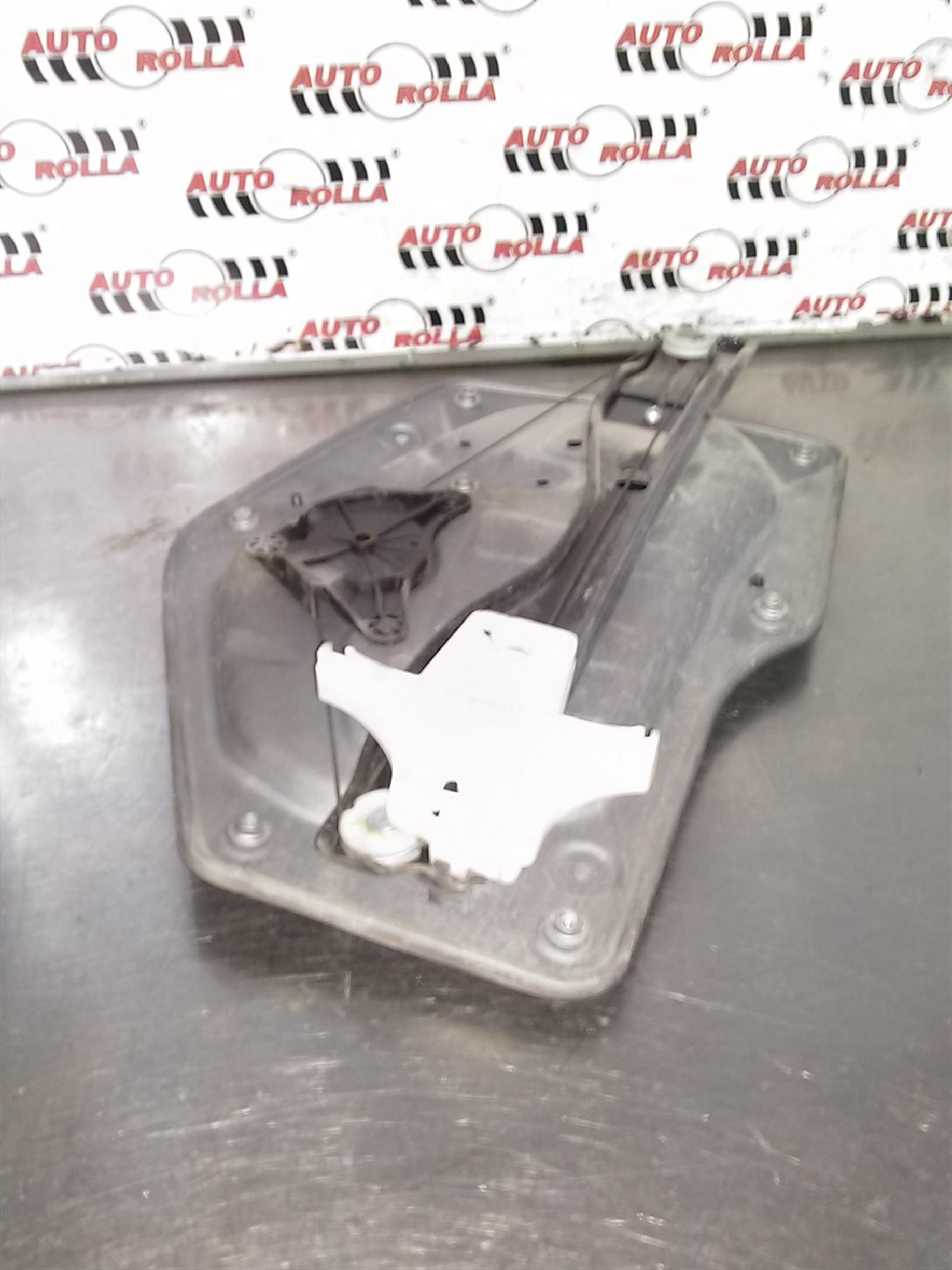 Macara usa stanga spate Skoda Superb an 2013