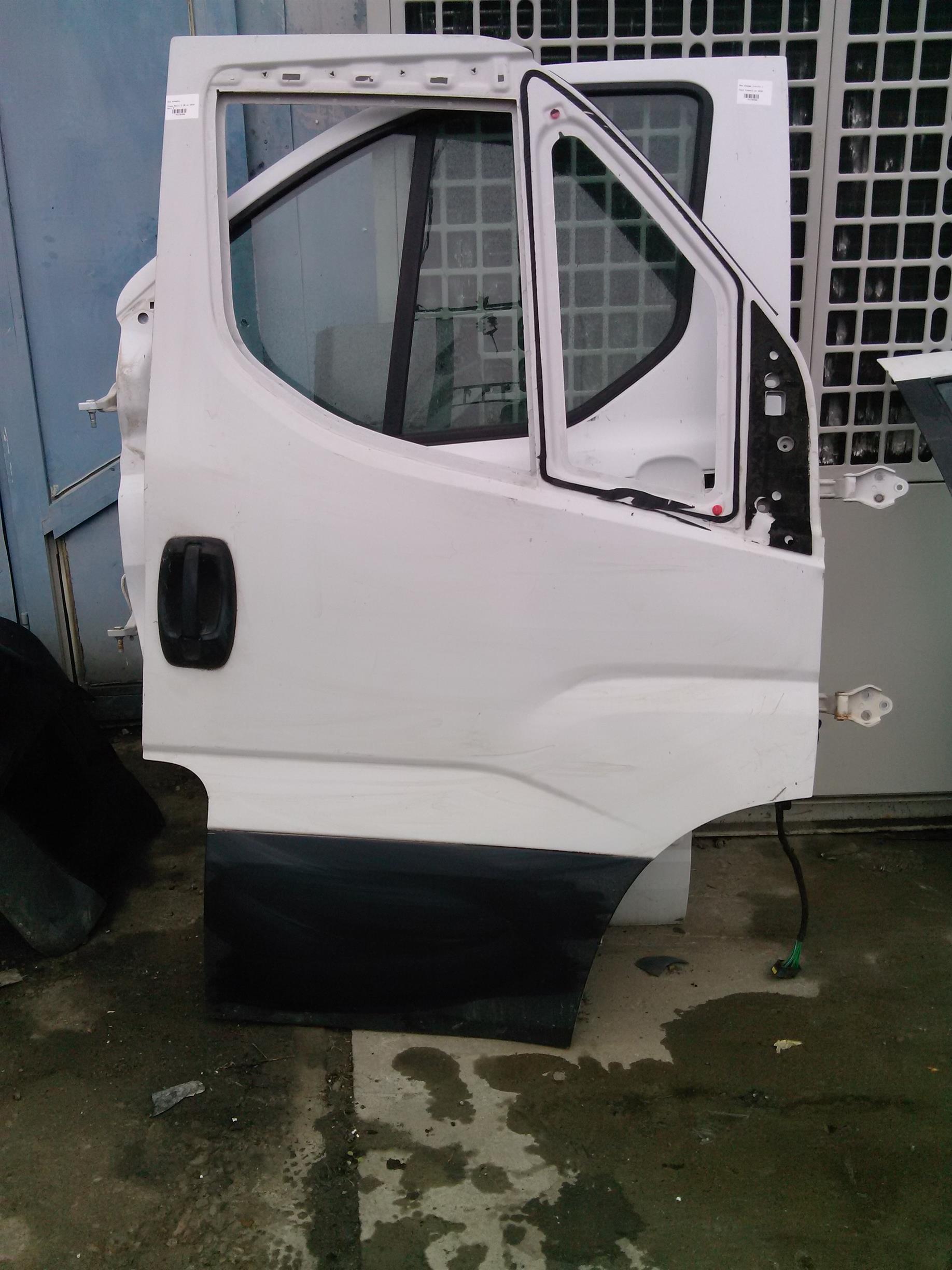 Usa dreapta Iveco Daily 2.3D an 2018 euro 6