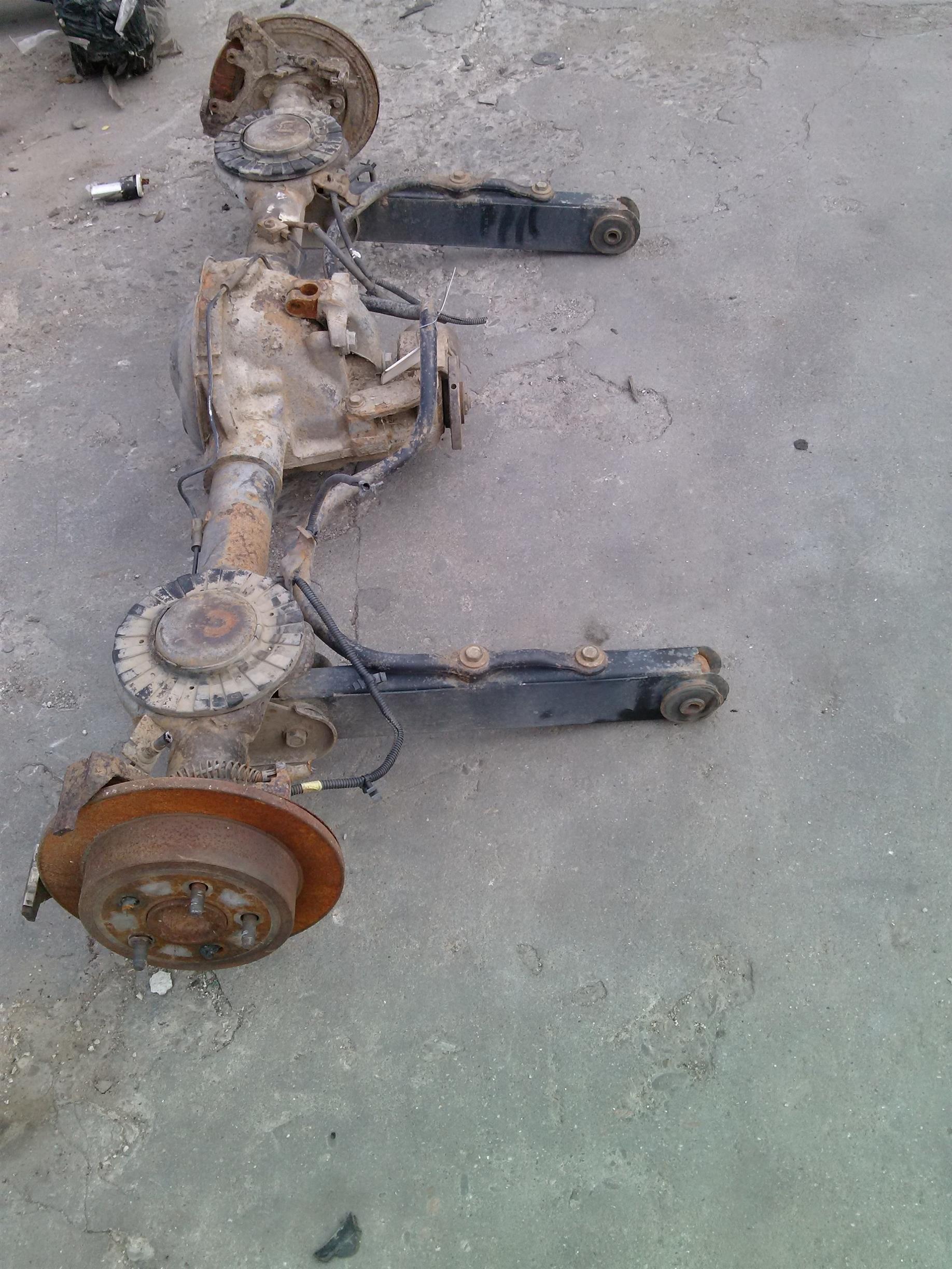 Punte Jeep Cherokee 2.8D, an 2004