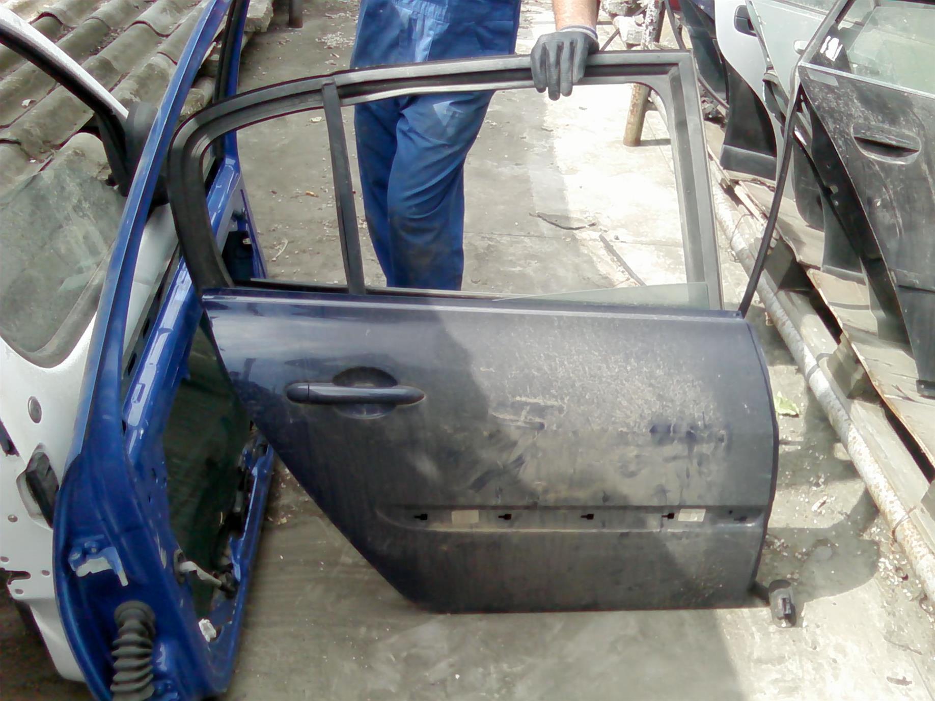 usa dreapta spate completa Renault Megane Sedan