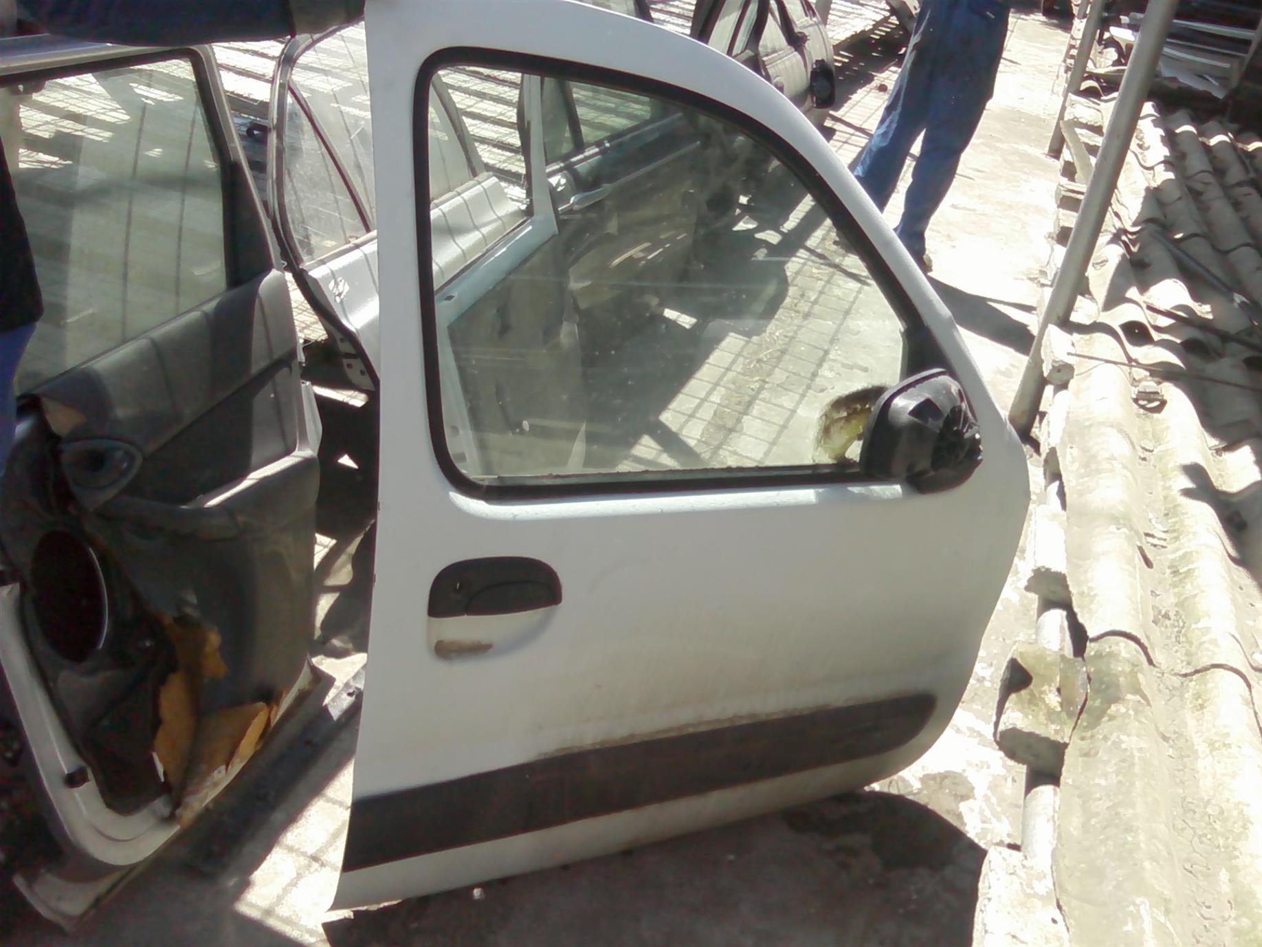usa dreapta fata Renault Kangoo