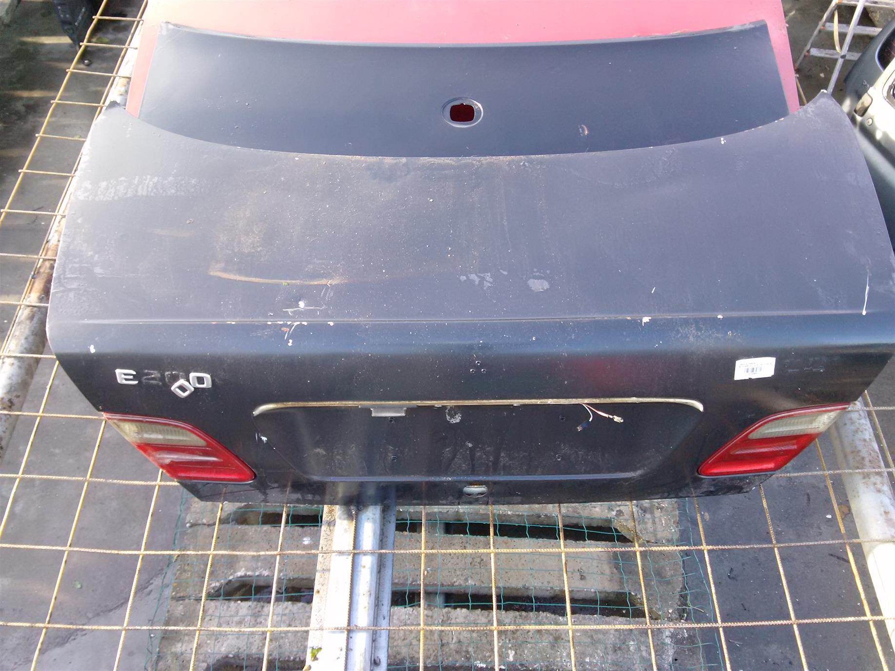 capota spate Mercedes Eclass 2.2CDI an 2001
