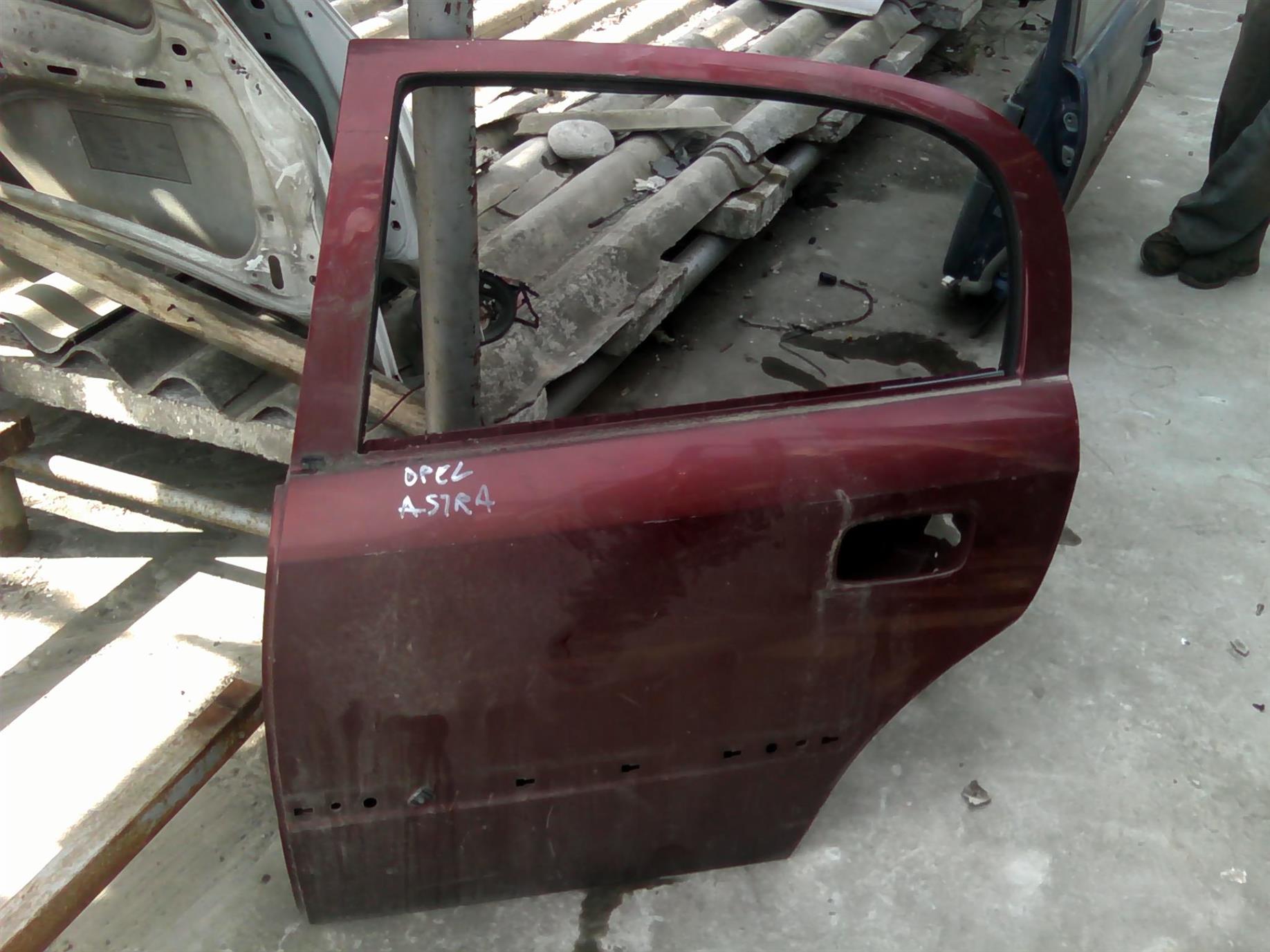 usa stanga spate goala hatchback Opel Astra G, hatchback