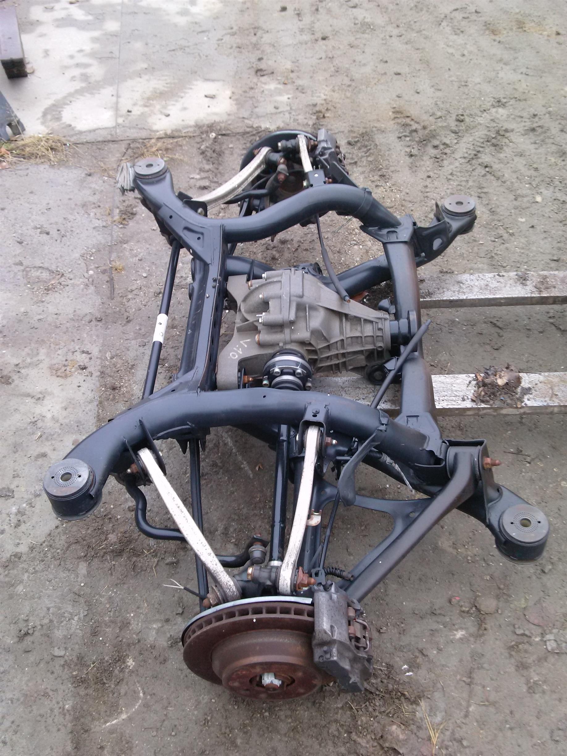 grup spate Volkswagen Touareg V10, an 2005