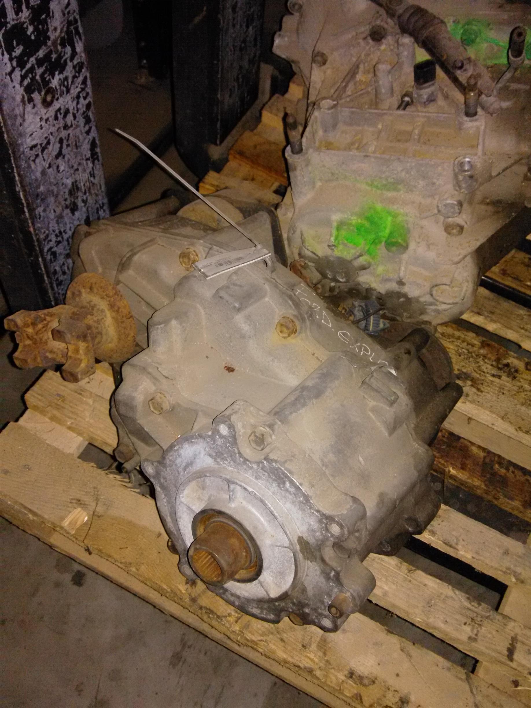 cutie transfer Ford Explorer benzina