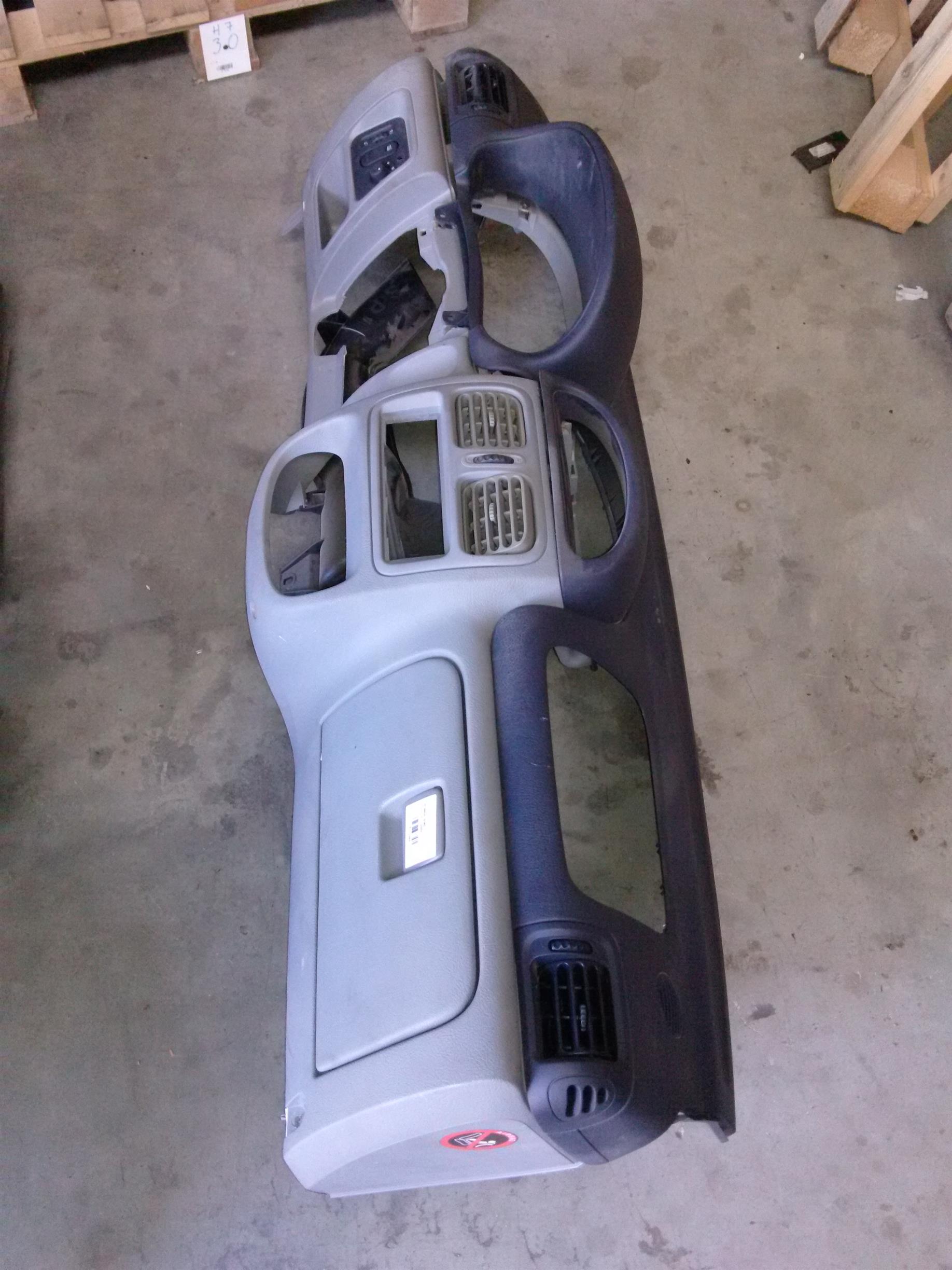 plansa bord Renault Clio 2 an 2008